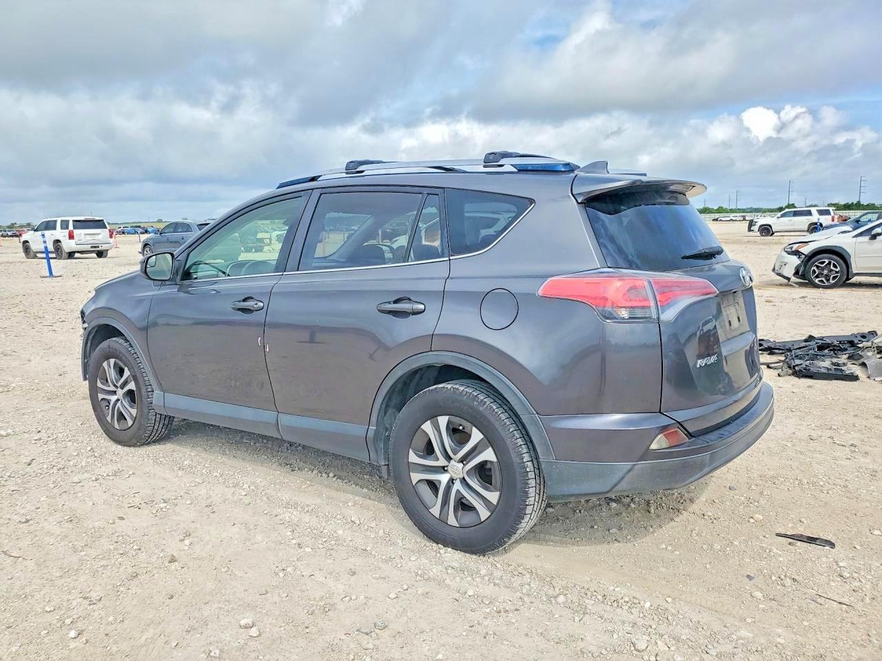 2017 Toyota Rav4 Le Gray vin: JTMZFREV3HJ104180