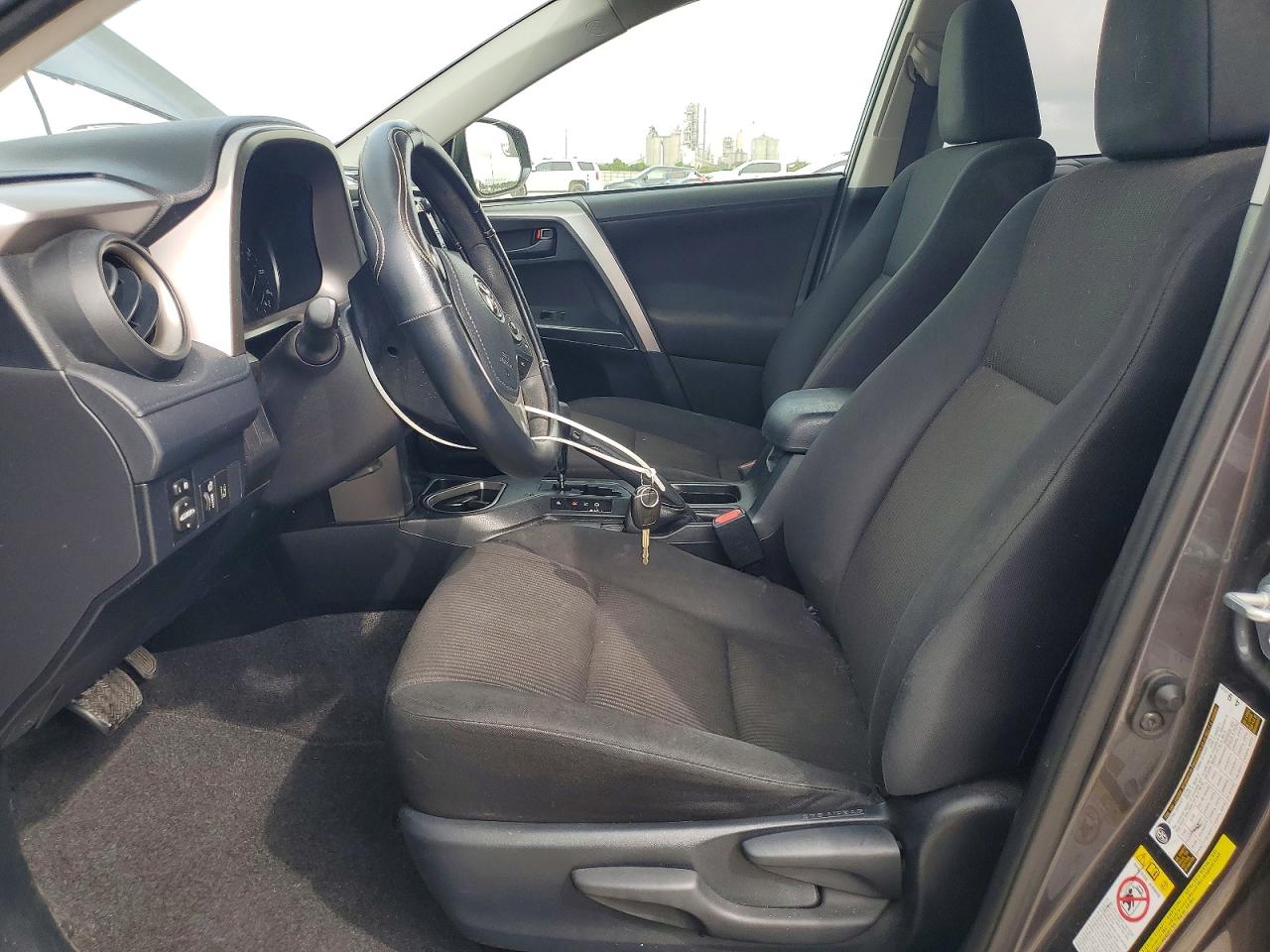2017 Toyota Rav4 Le Gray vin: JTMZFREV3HJ104180