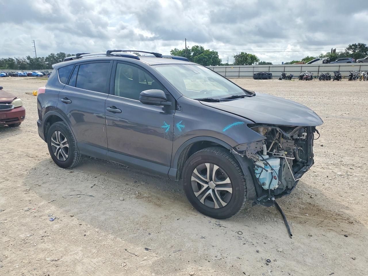 2017 Toyota Rav4 Le Gray vin: JTMZFREV3HJ104180