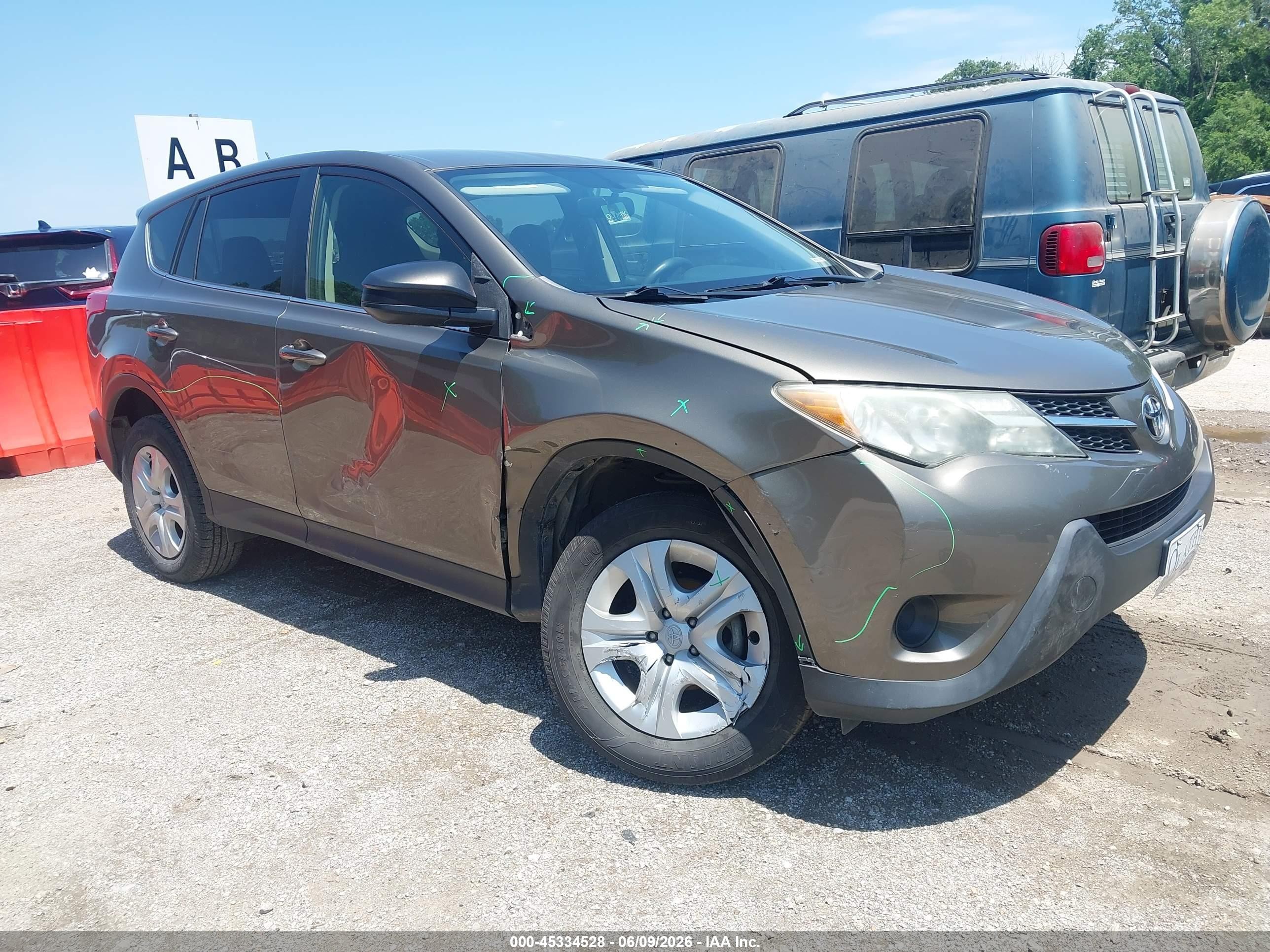 2014 Toyota Rav4 Le Gray vin: JTMZFREV4ED040435