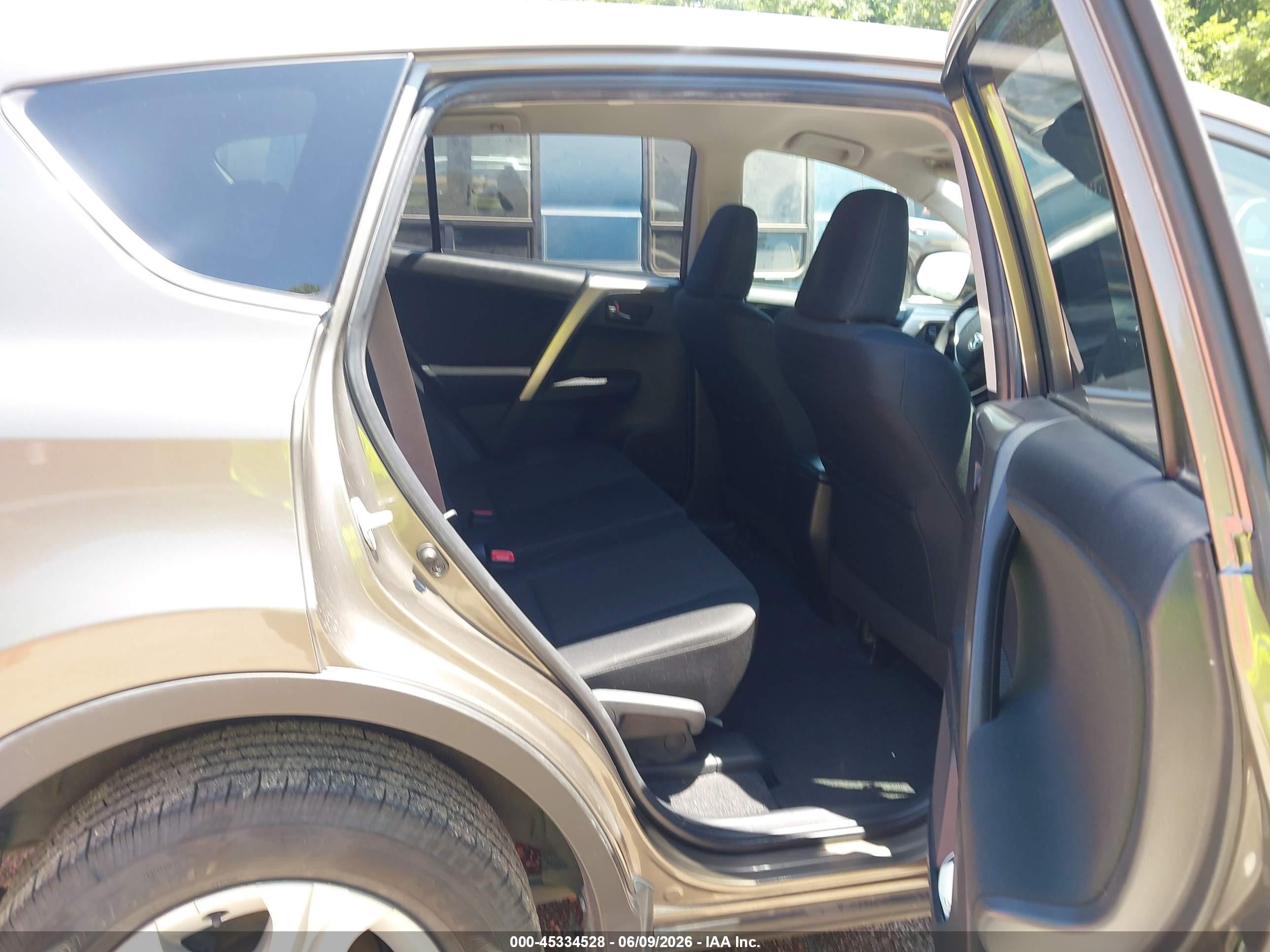 2014 Toyota Rav4 Le Gray vin: JTMZFREV4ED040435