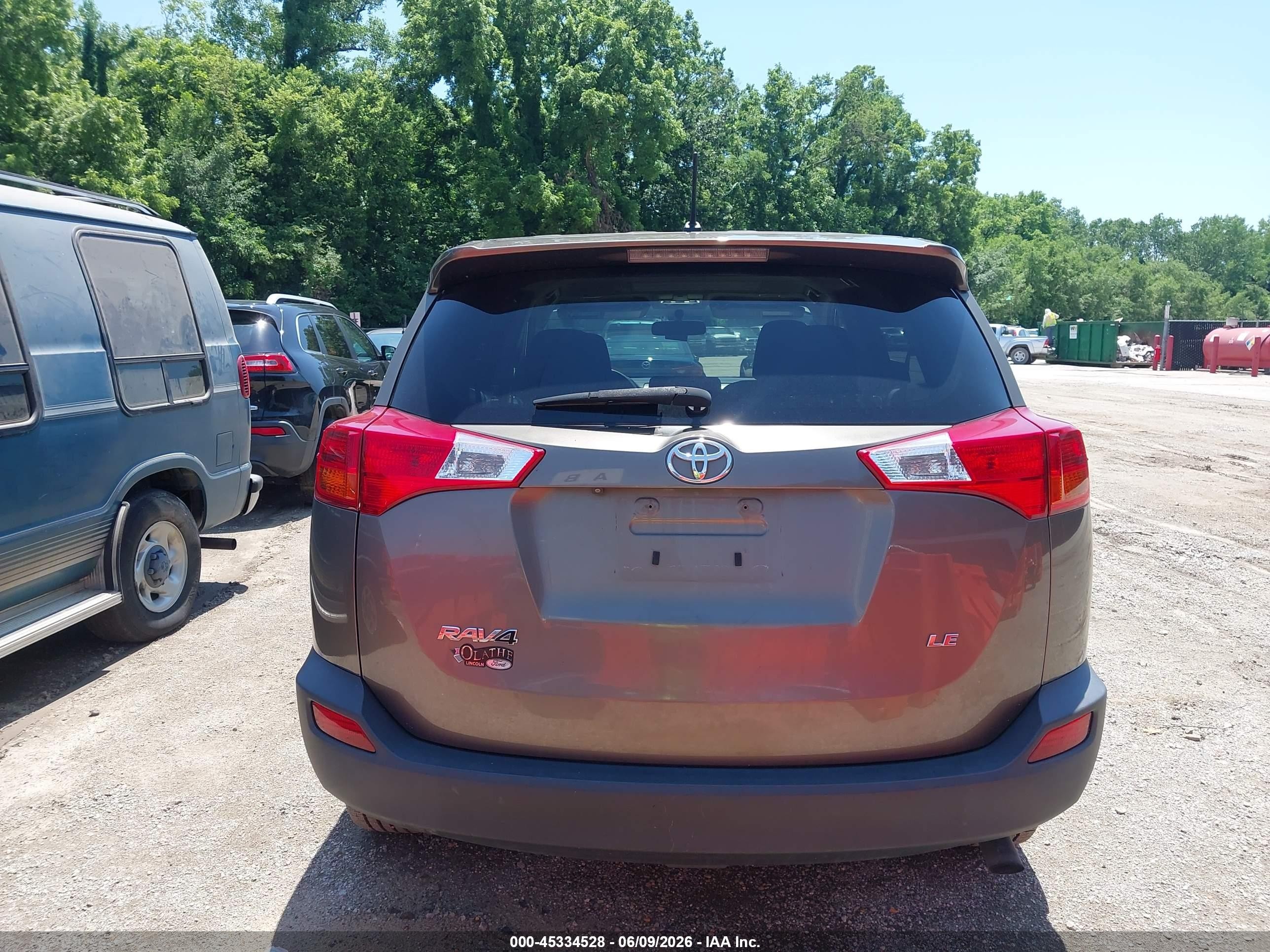 2014 Toyota Rav4 Le Gray vin: JTMZFREV4ED040435