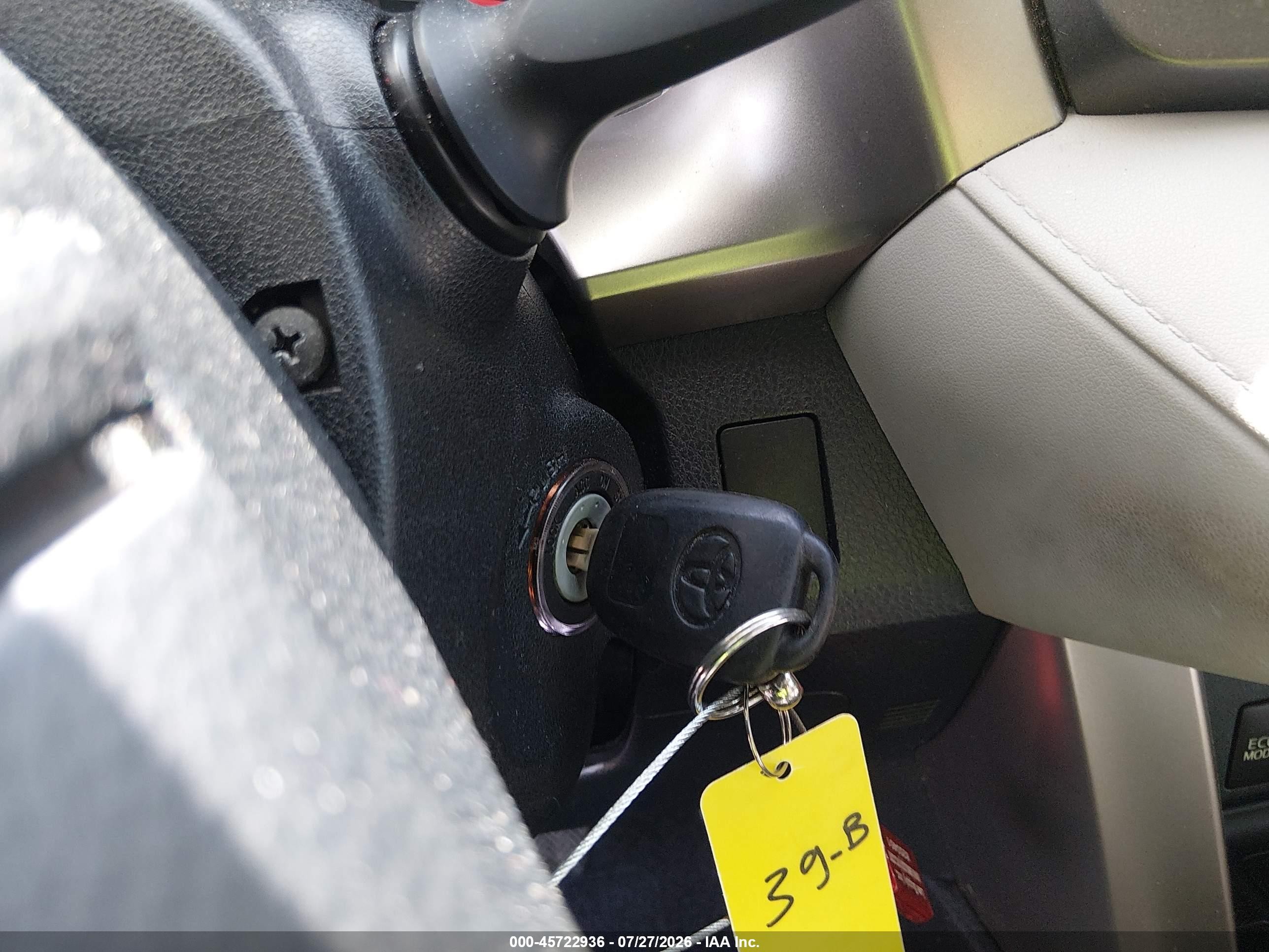 2014 Toyota Rav4 Le Gray vin: JTMZFREV4EJ003774