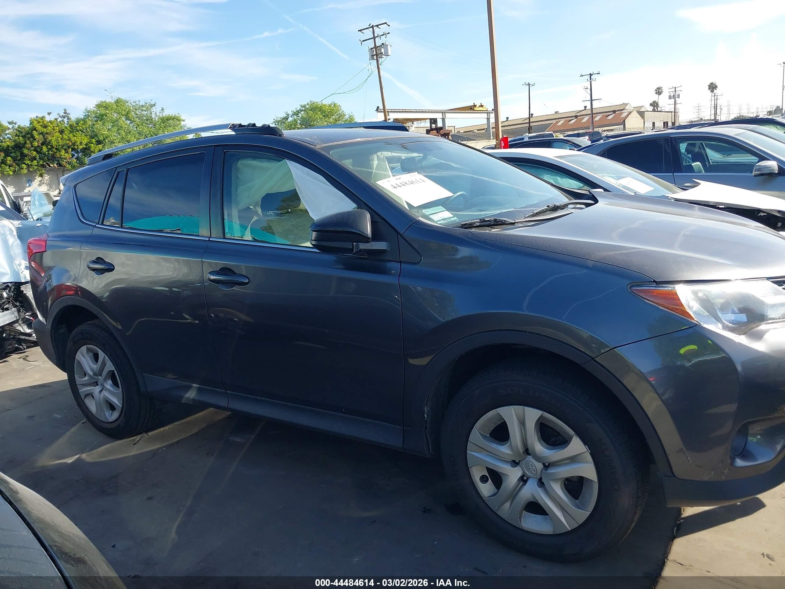 2014 Toyota Rav4 Le Серый vin: JTMZFREV4EJ006710