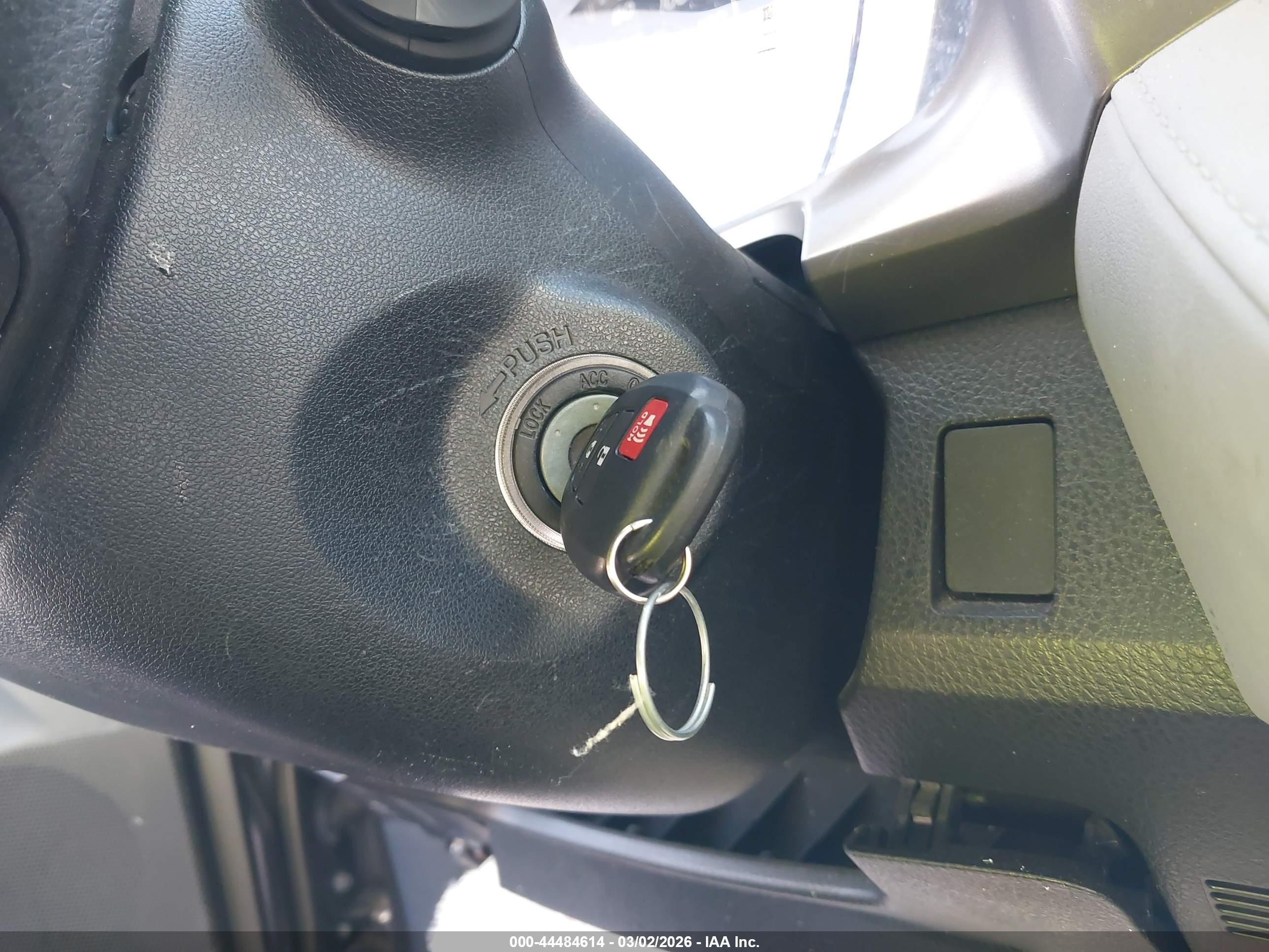 2014 Toyota Rav4 Le Серый vin: JTMZFREV4EJ006710