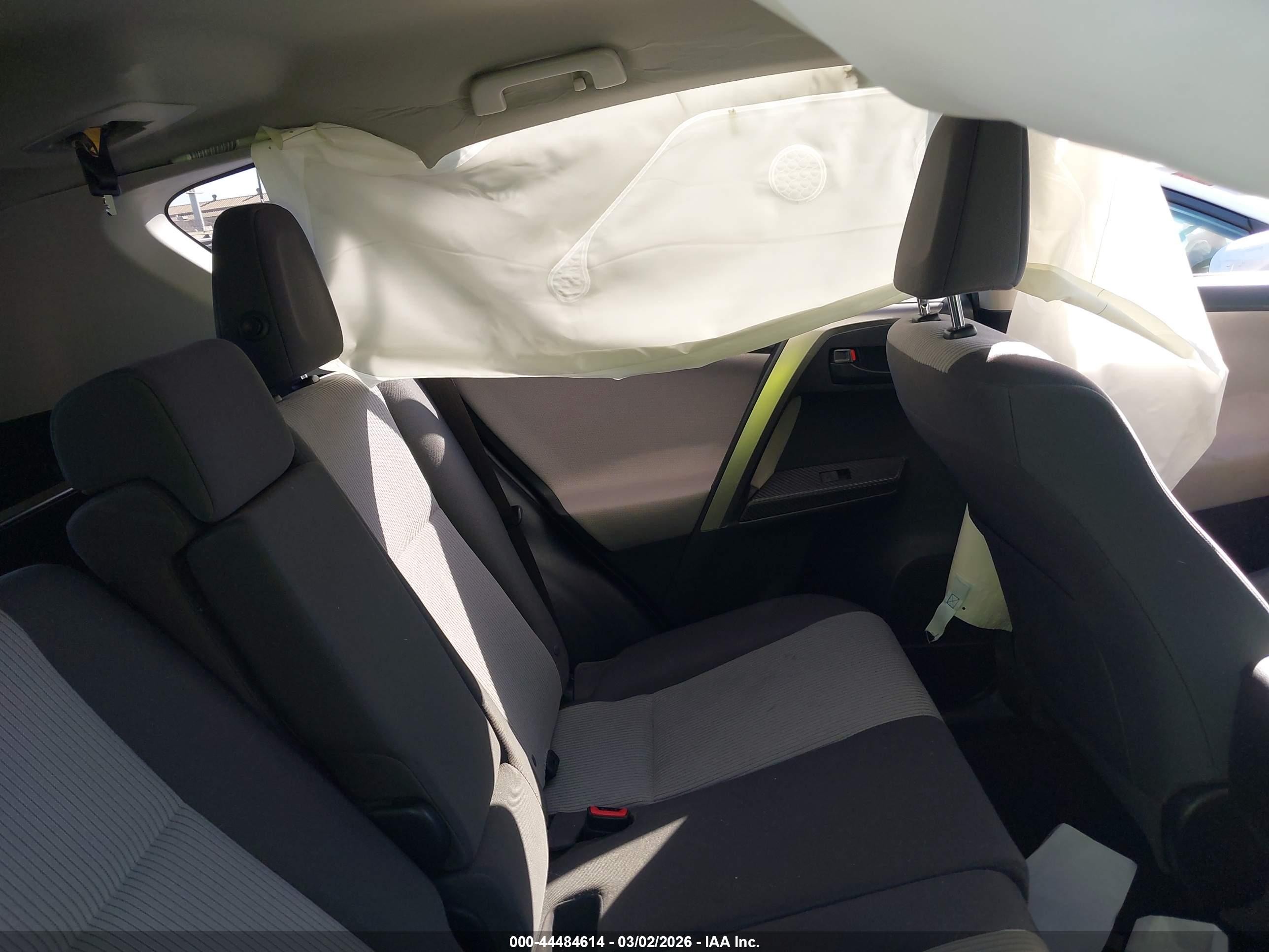 2014 Toyota Rav4 Le Серый vin: JTMZFREV4EJ006710