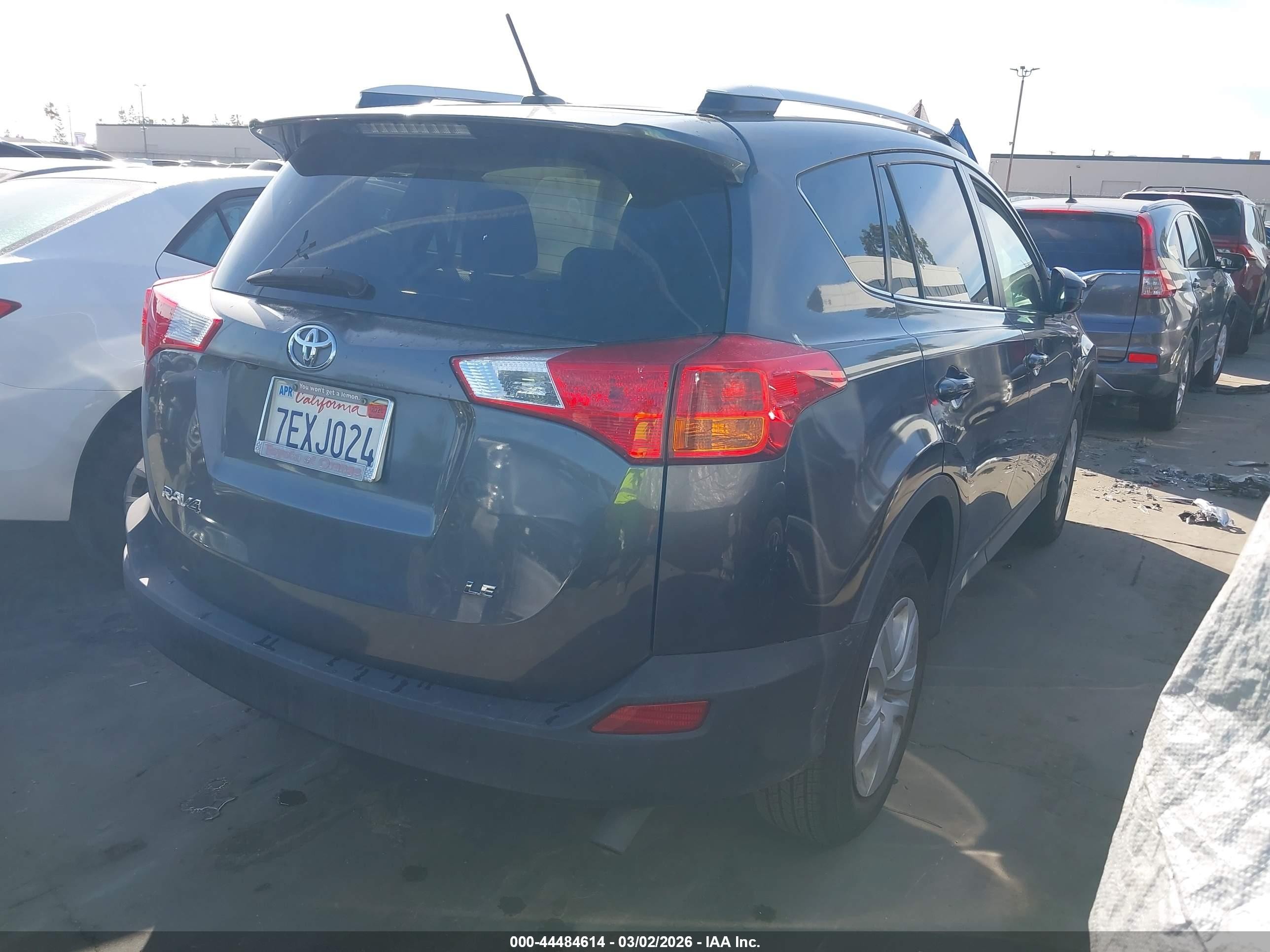2014 Toyota Rav4 Le Серый vin: JTMZFREV4EJ006710