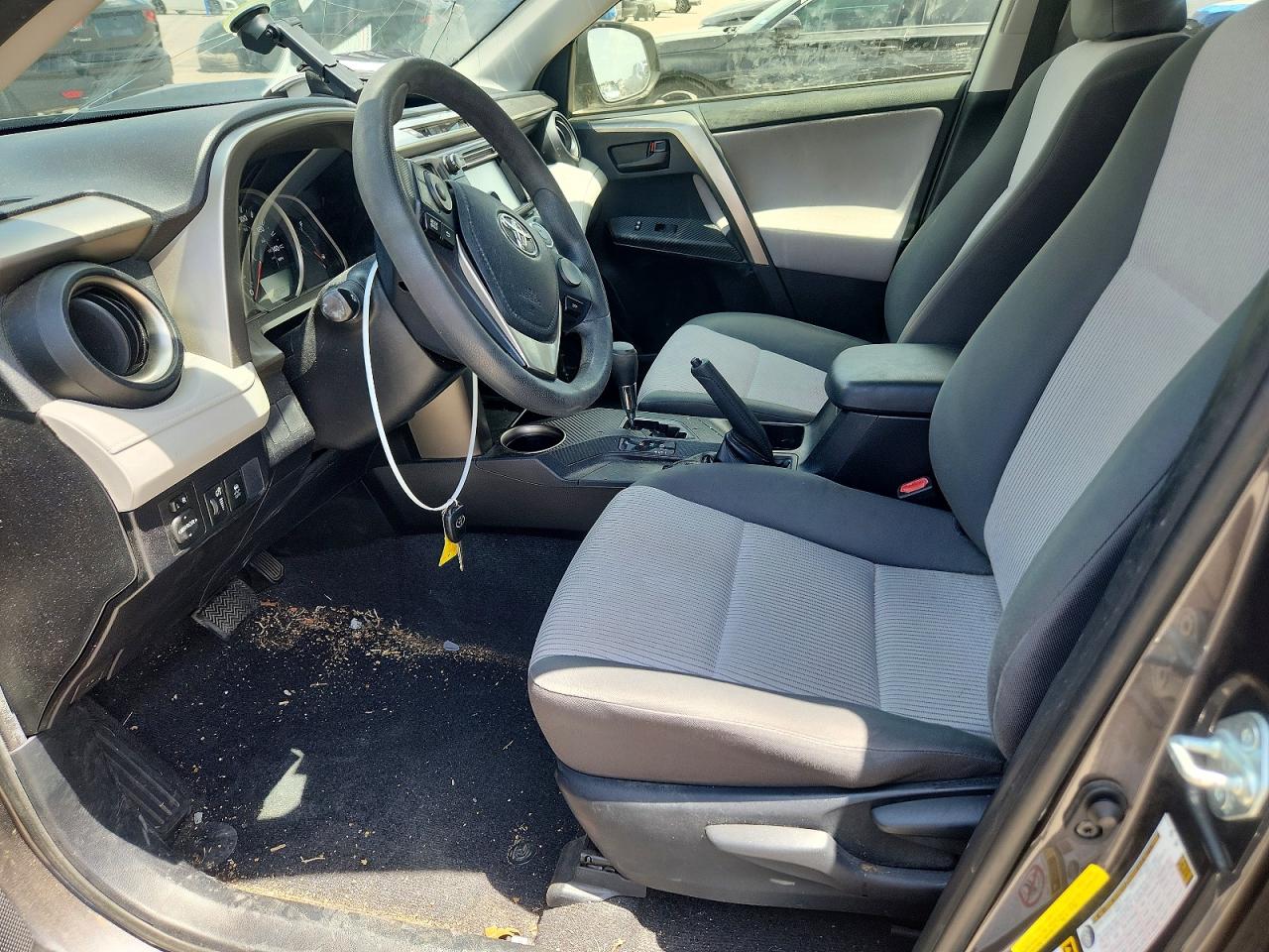 2014 Toyota Rav4 Le Gray vin: JTMZFREV4EJ013432