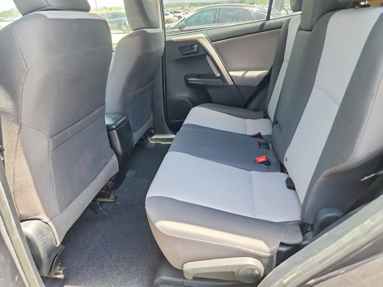 2014 Toyota Rav4 Le Gray vin: JTMZFREV4EJ013432
