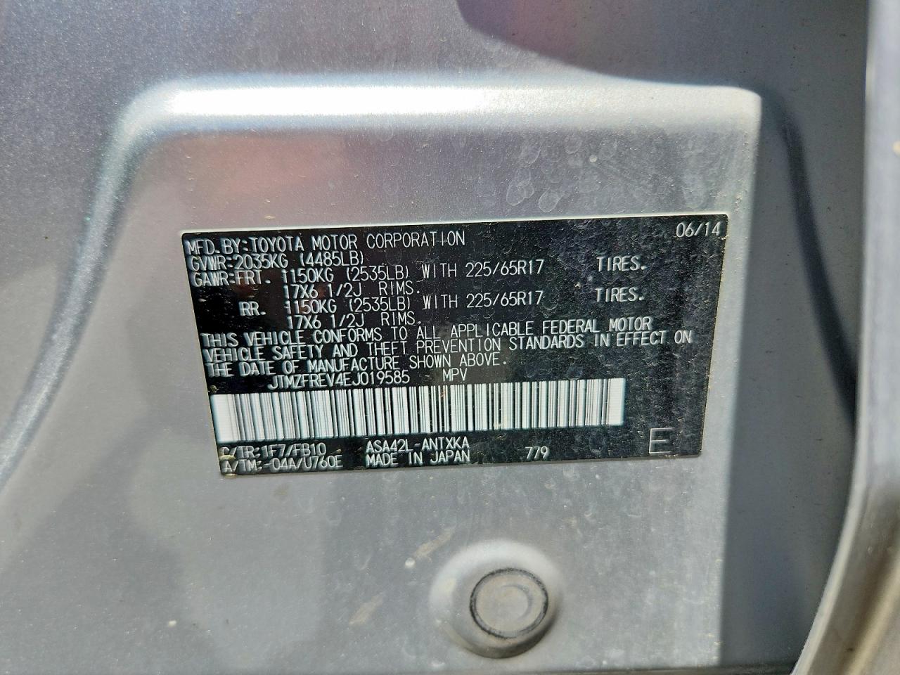 2014 Toyota Rav4 Le Silver vin: JTMZFREV4EJ019585