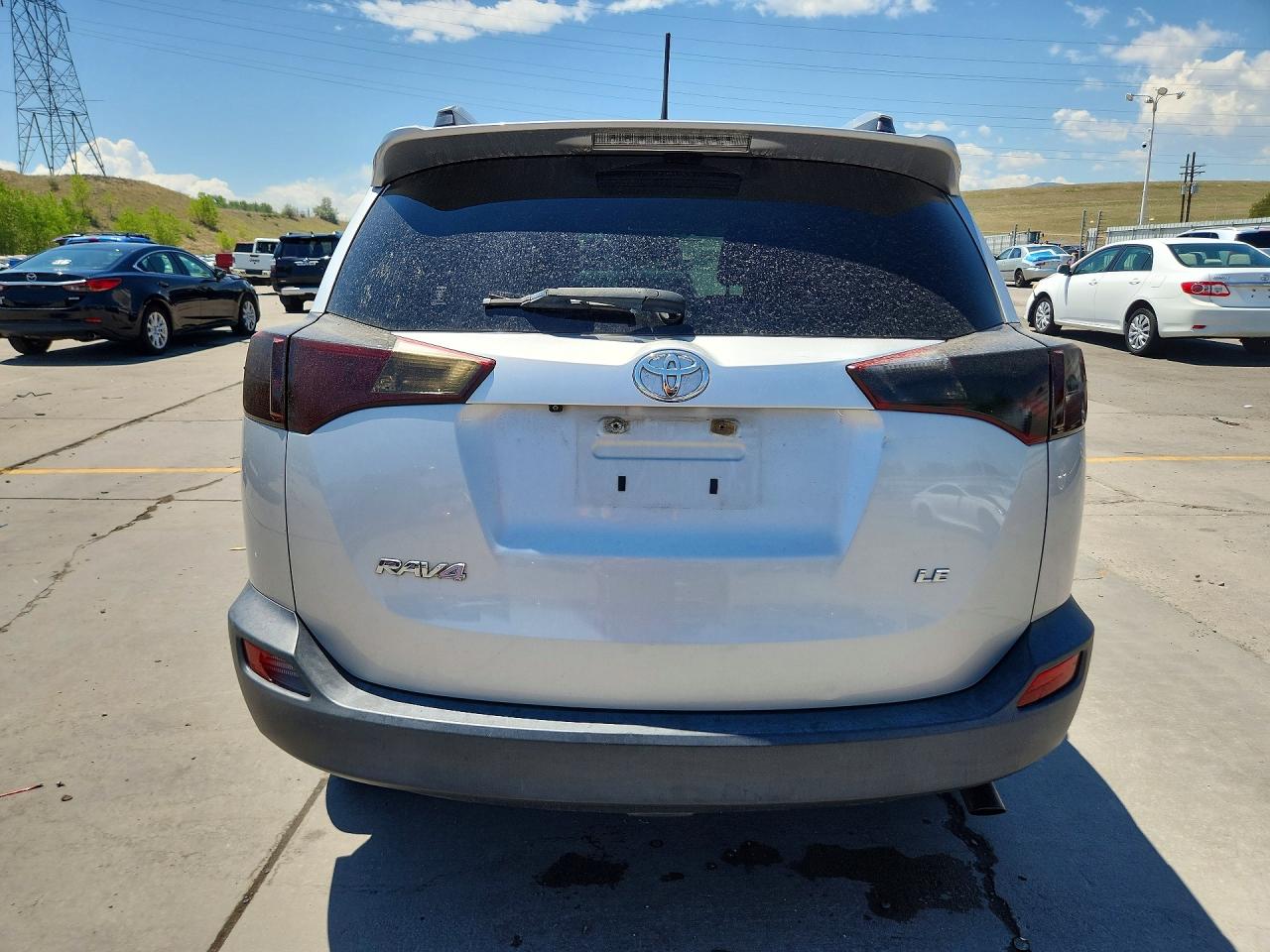 2014 Toyota Rav4 Le Silver vin: JTMZFREV4EJ019585
