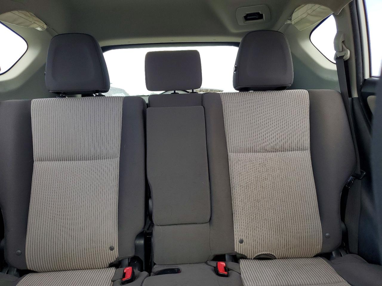 2015 Toyota Rav4 Le Белый vin: JTMZFREV4FD043000