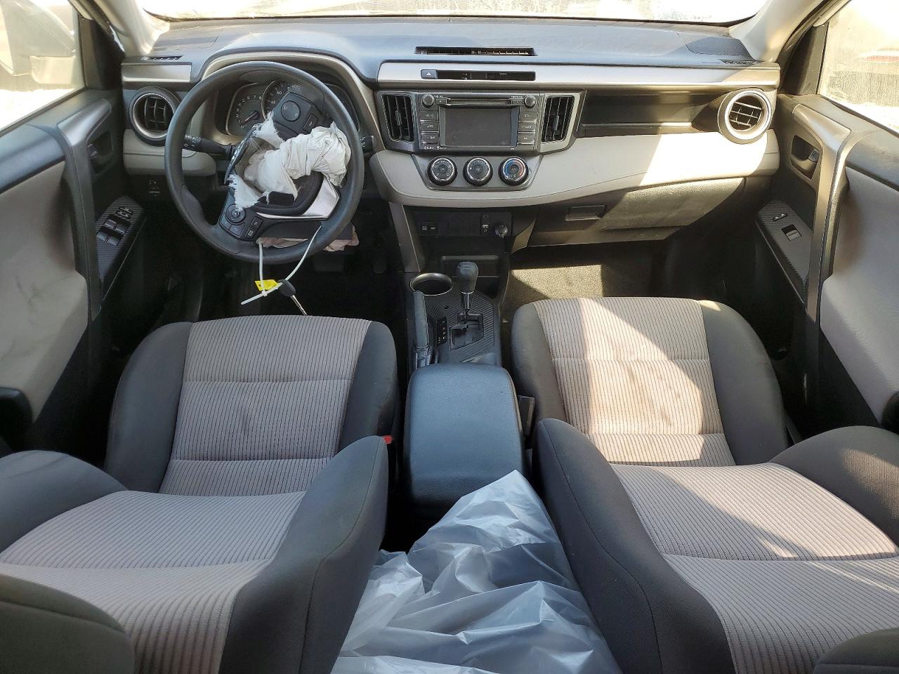 2015 Toyota Rav4 Le Белый vin: JTMZFREV4FD043000
