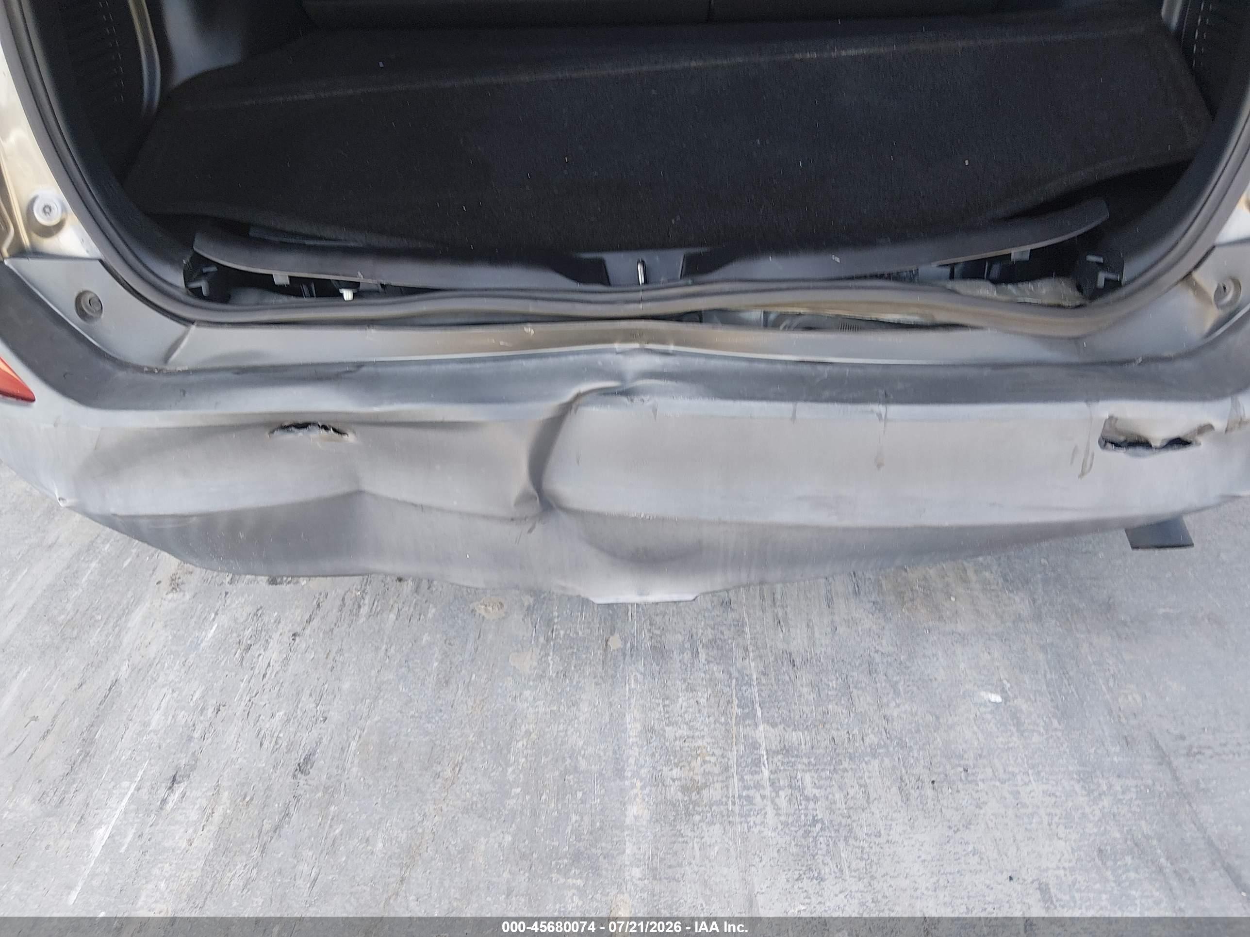 2015 Toyota Rav4 Le Beige vin: JTMZFREV4FD043658