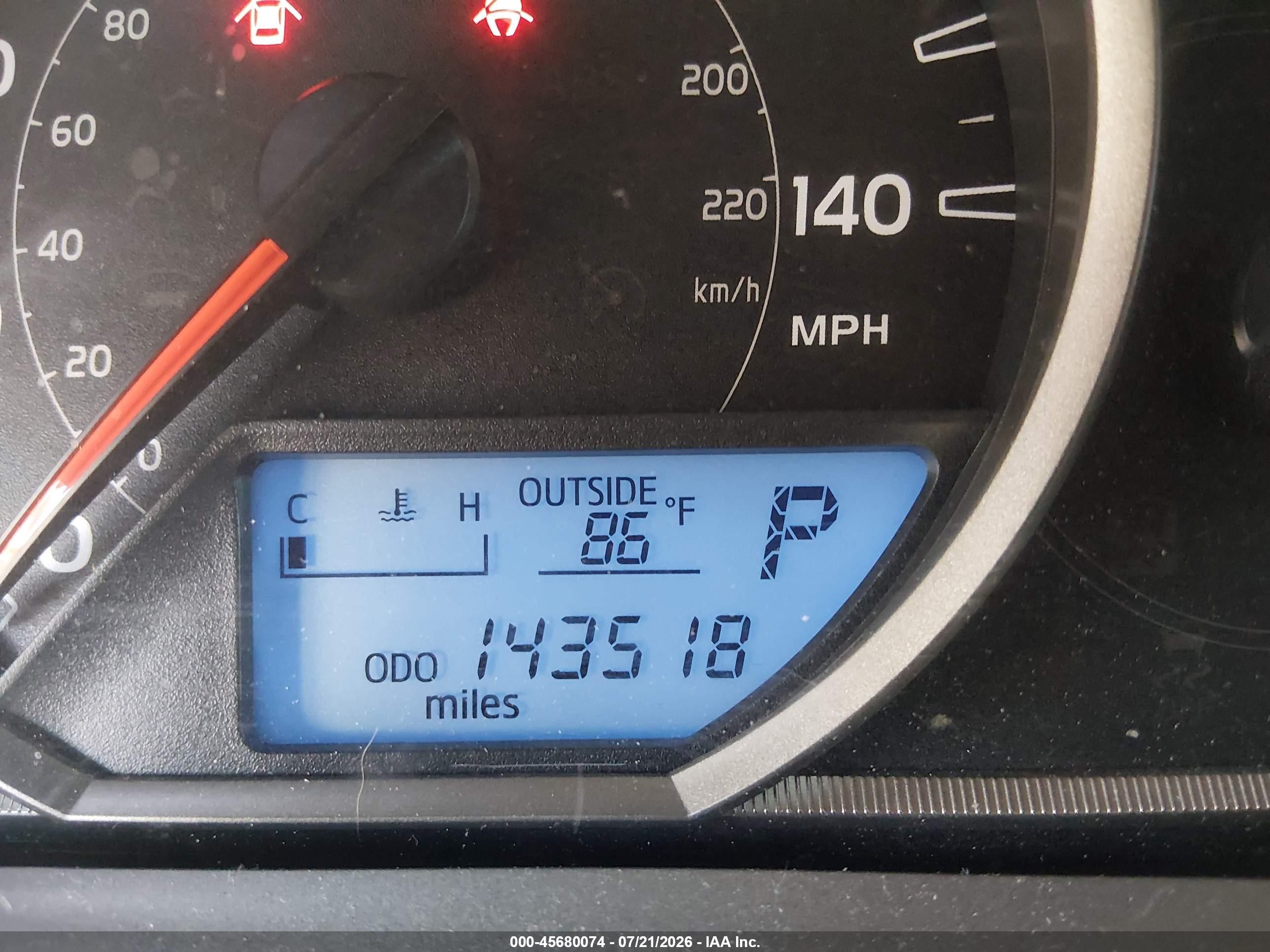 2015 Toyota Rav4 Le Beige vin: JTMZFREV4FD043658