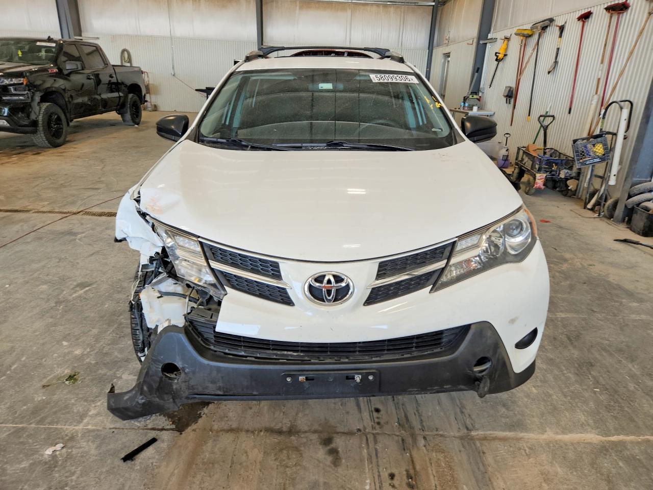 2015 Toyota Rav4 Le White vin: JTMZFREV4FD044745