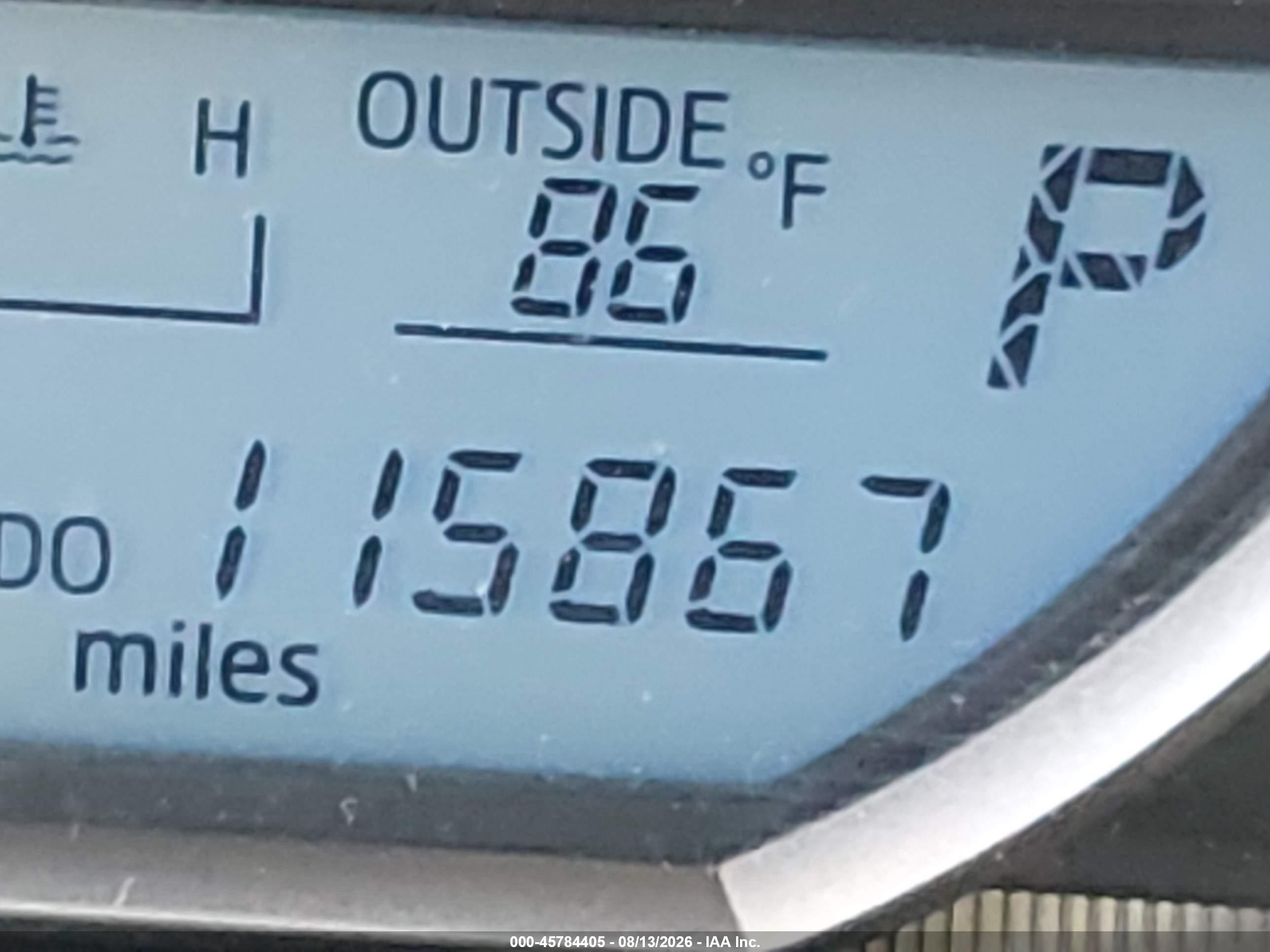 2015 Toyota Rav4 Le White vin: JTMZFREV4FJ031706