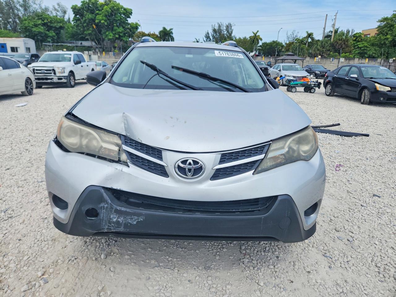 2015 Toyota Rav4 Le Silver vin: JTMZFREV4FJ054502