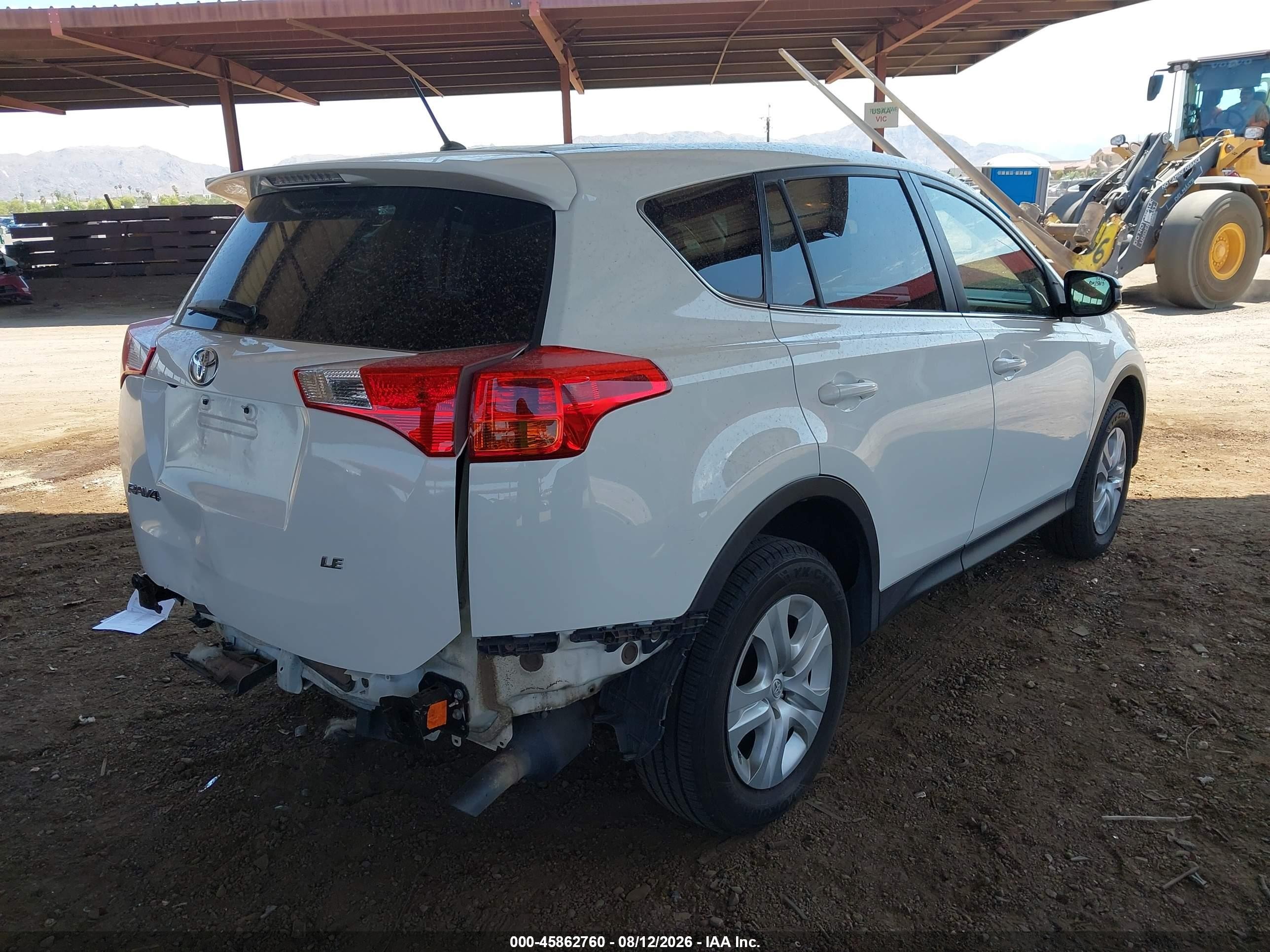 2015 Toyota Rav4 Le White vin: JTMZFREV4FJ059313