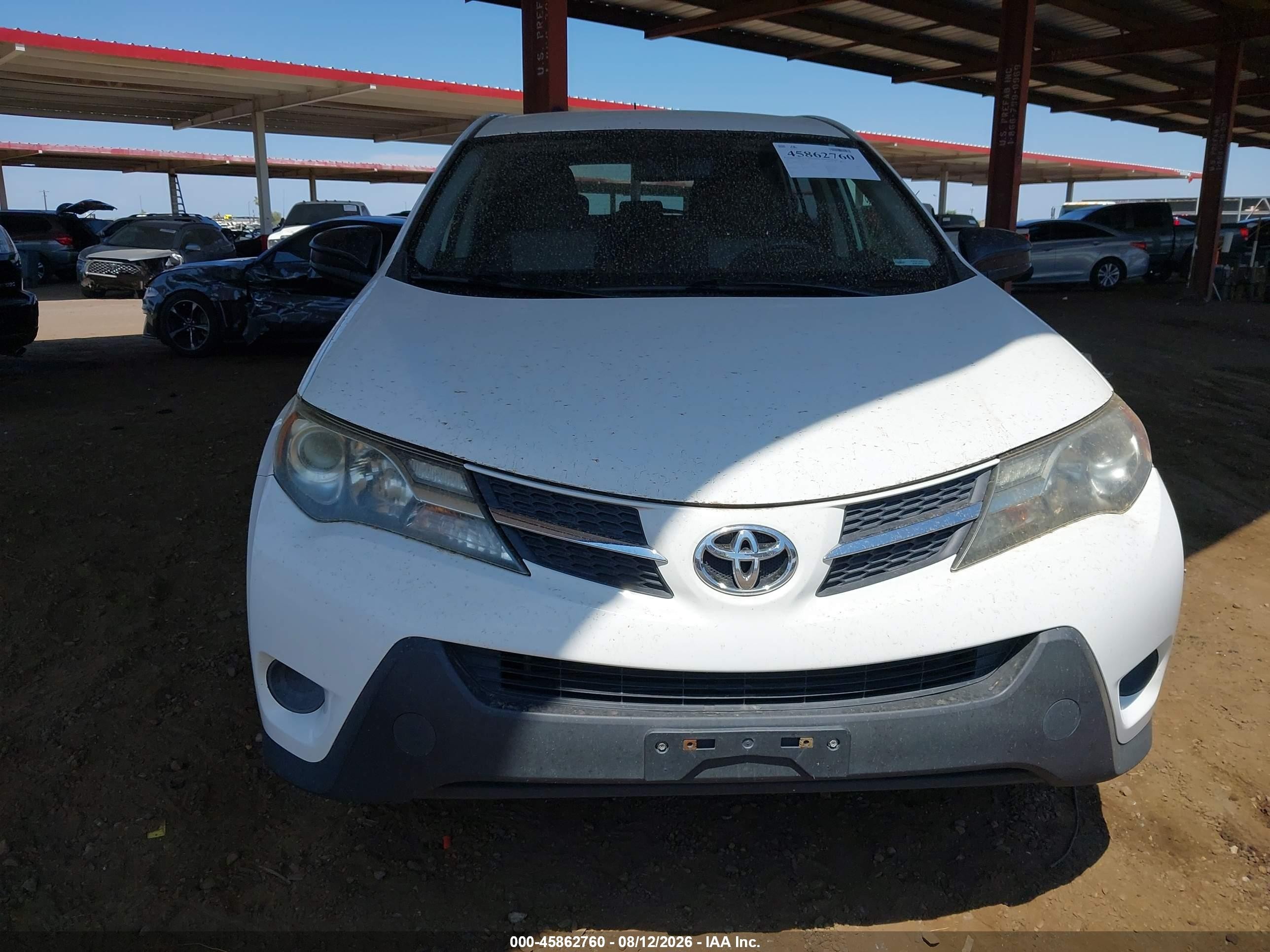2015 Toyota Rav4 Le White vin: JTMZFREV4FJ059313
