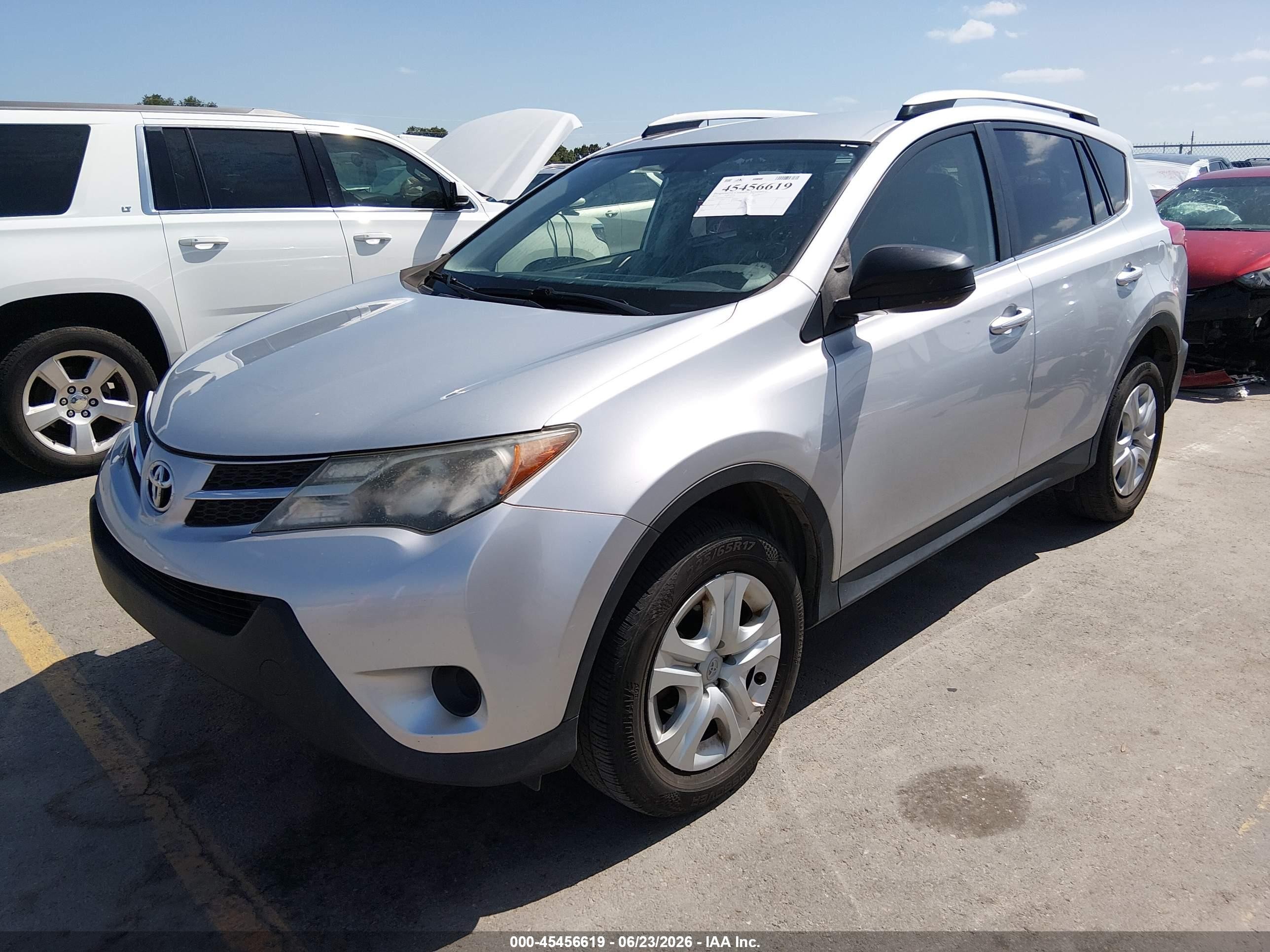 2013 Toyota Rav4 Le Silver vin: JTMZFREV5D5000213