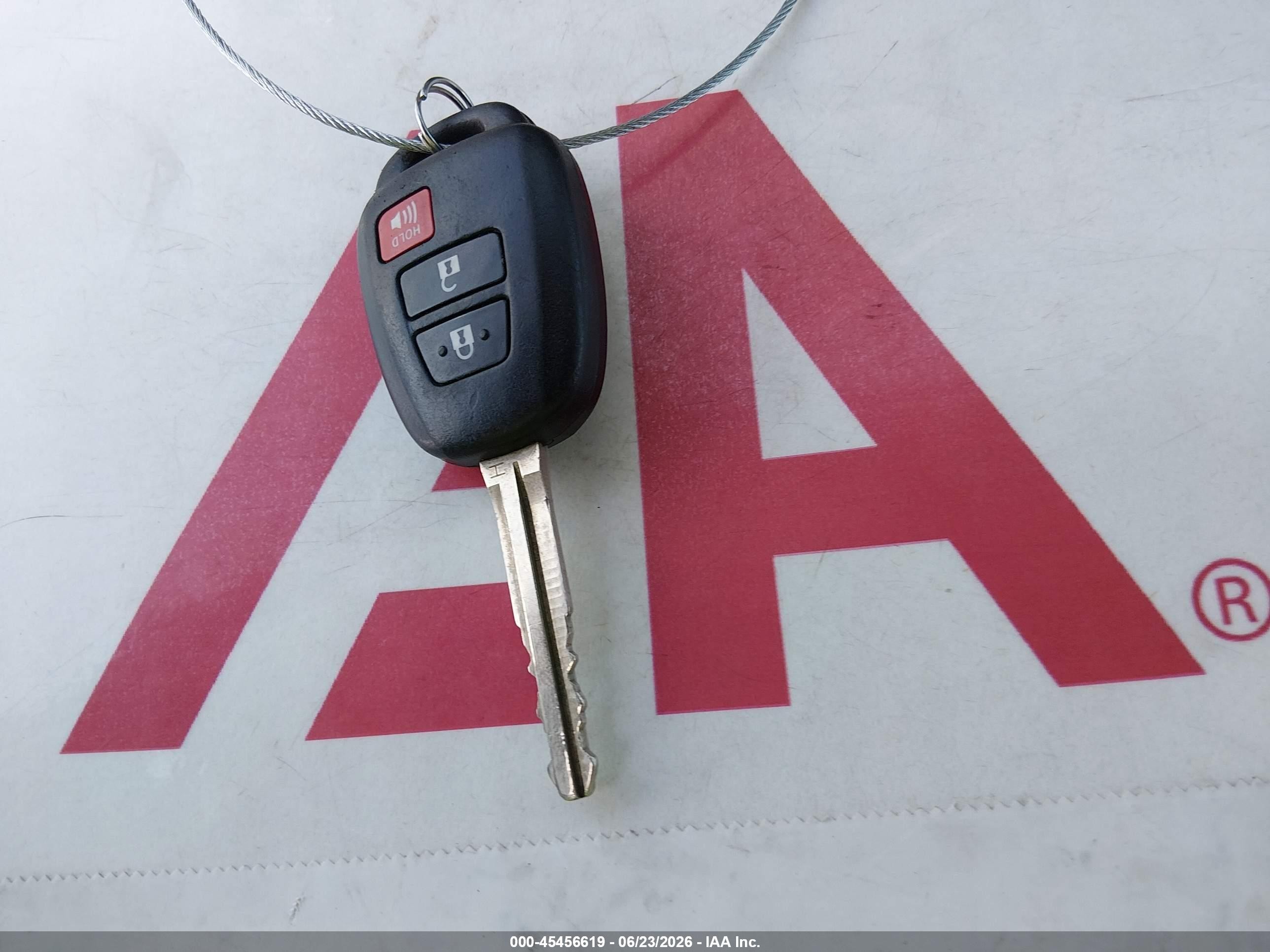 2013 Toyota Rav4 Le Silver vin: JTMZFREV5D5000213