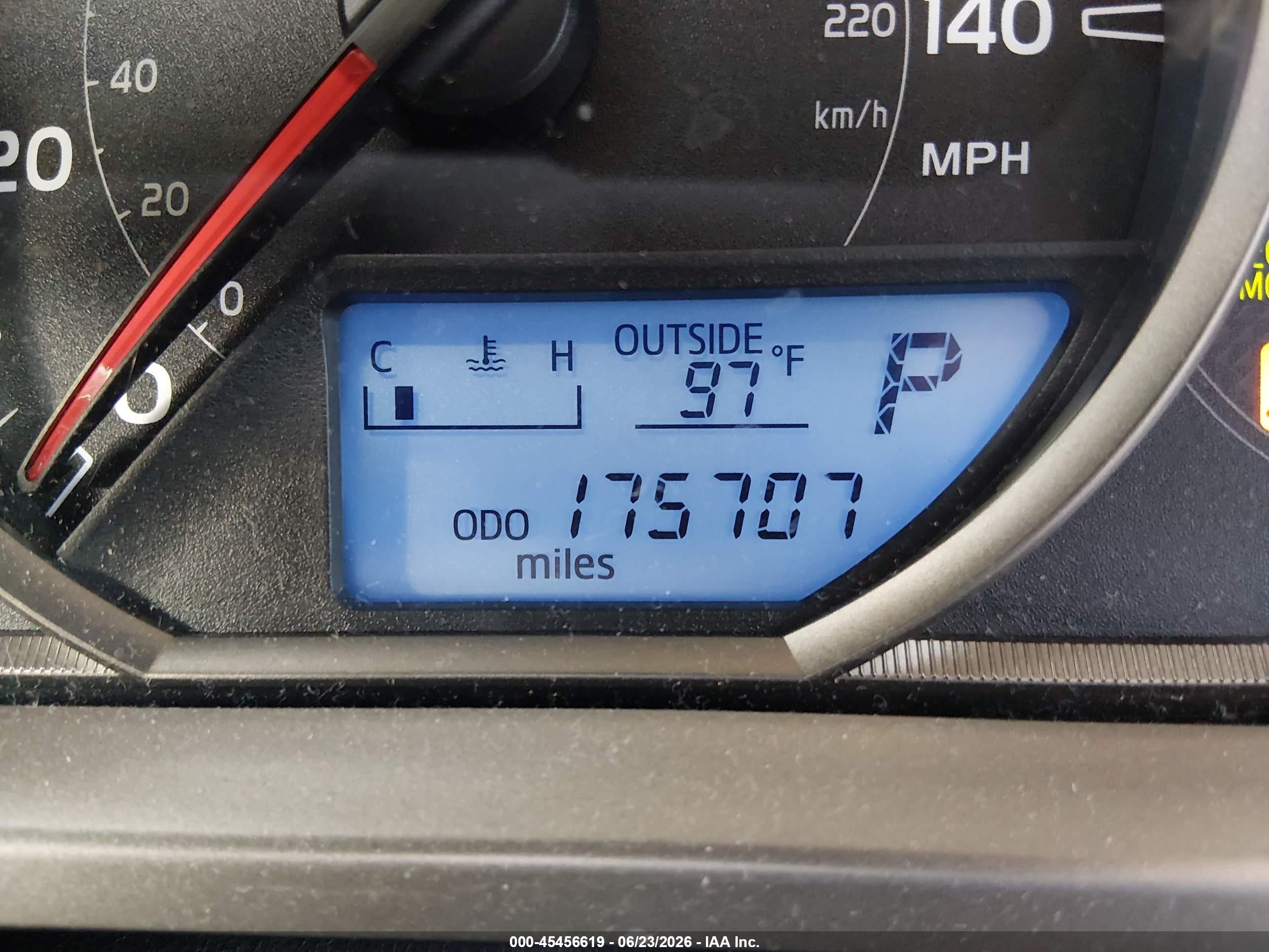 2013 Toyota Rav4 Le Silver vin: JTMZFREV5D5000213