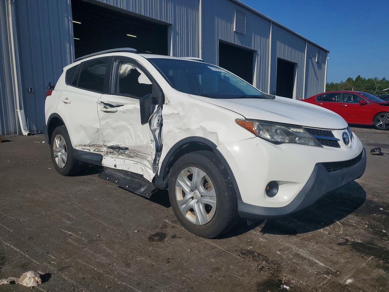 2013 Toyota Rav4 Le White vin: JTMZFREV5D5012829