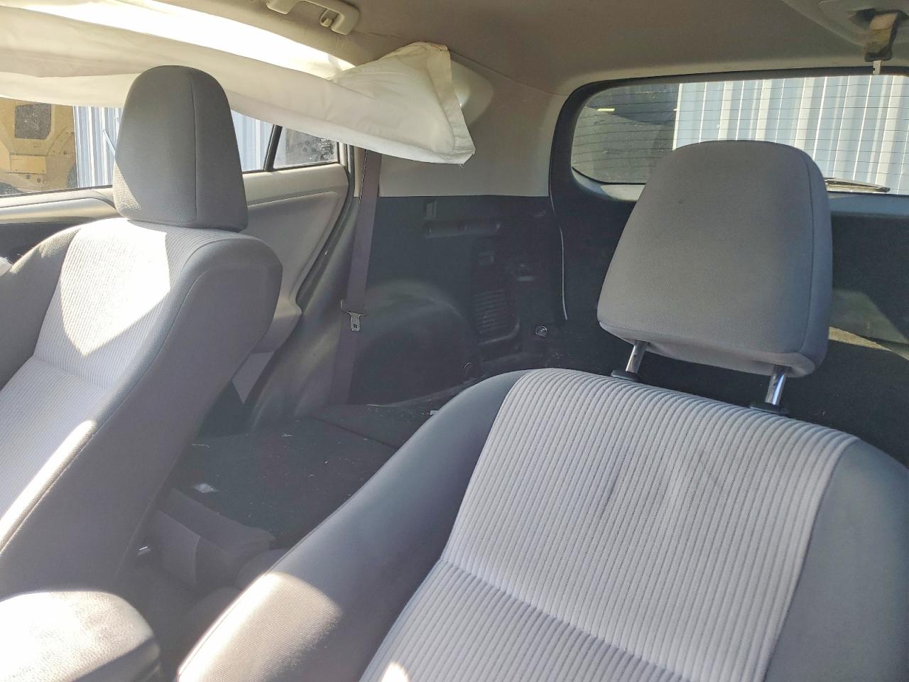 2013 Toyota Rav4 Le White vin: JTMZFREV5D5012829