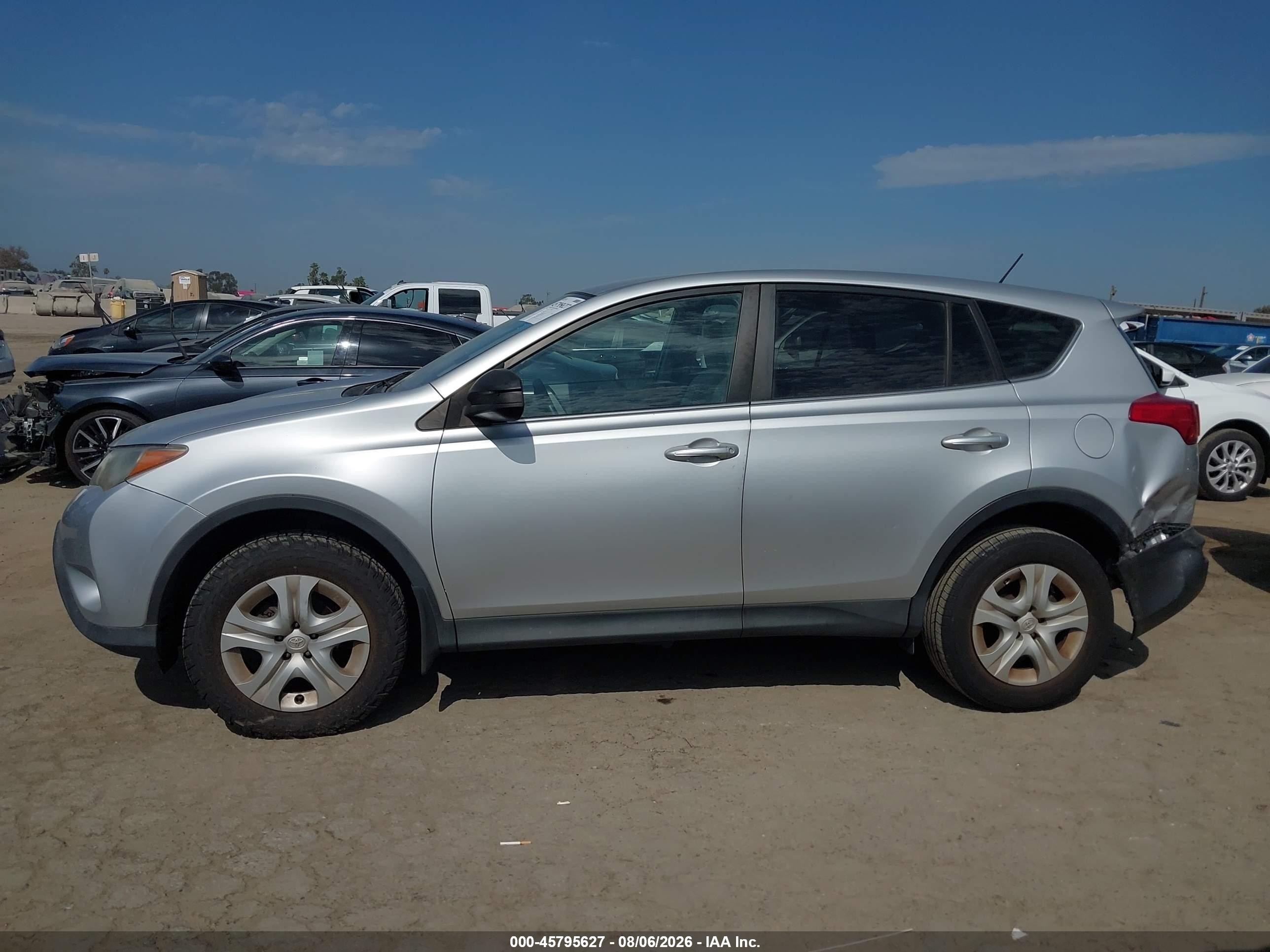 2013 Toyota Rav4 Le Silver vin: JTMZFREV5DD019432