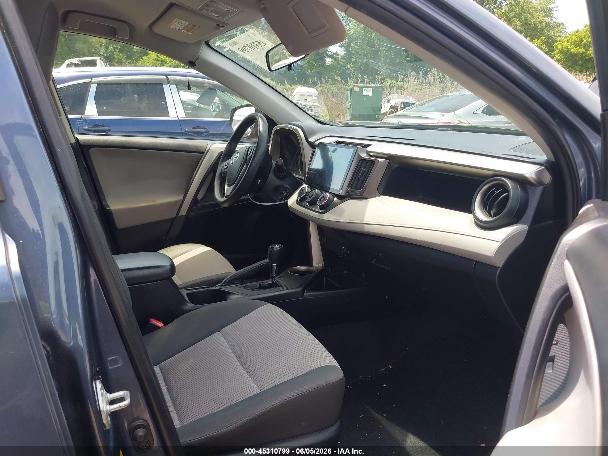2014 Toyota Rav4 Le Blue vin: JTMZFREV5ED029945