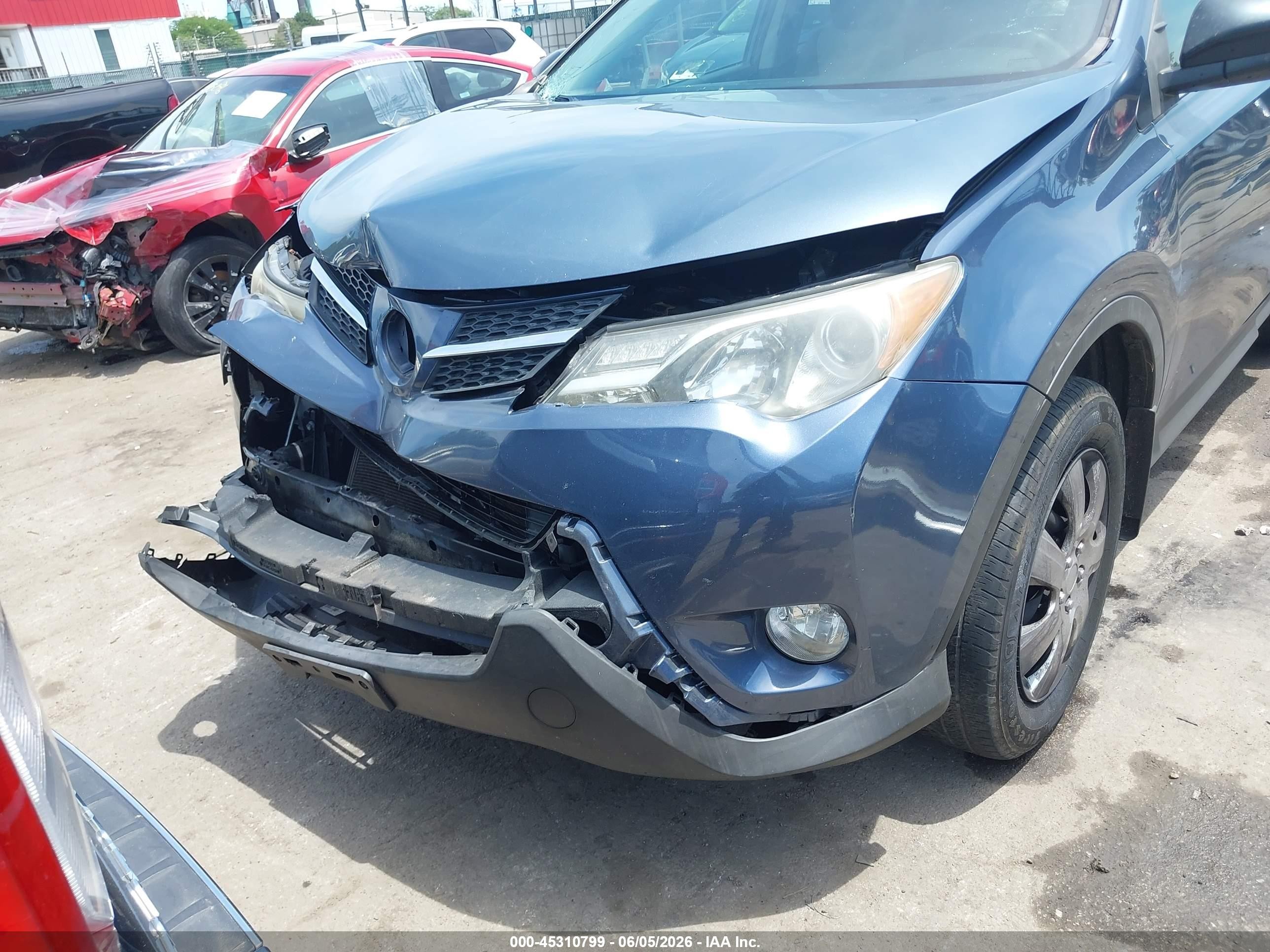 2014 Toyota Rav4 Le Blue vin: JTMZFREV5ED029945