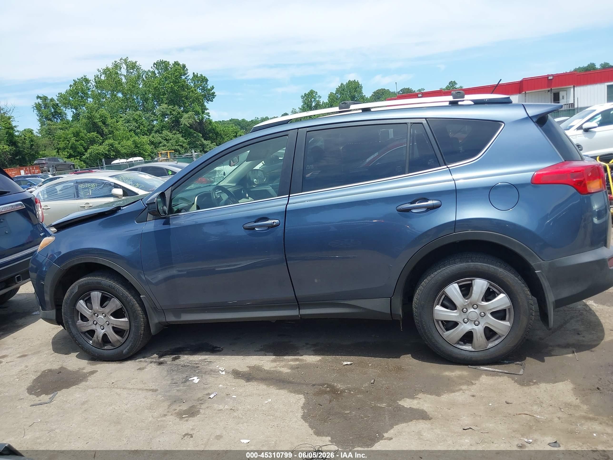 2014 Toyota Rav4 Le Blue vin: JTMZFREV5ED029945