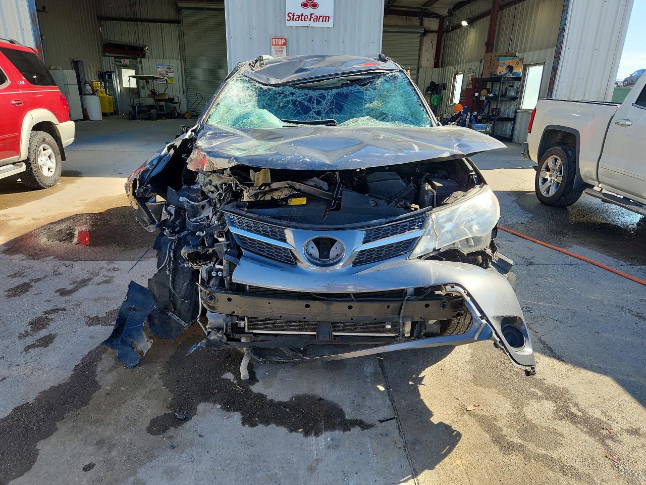 2014 Toyota Rav4 Le Серый vin: JTMZFREV5EJ003542
