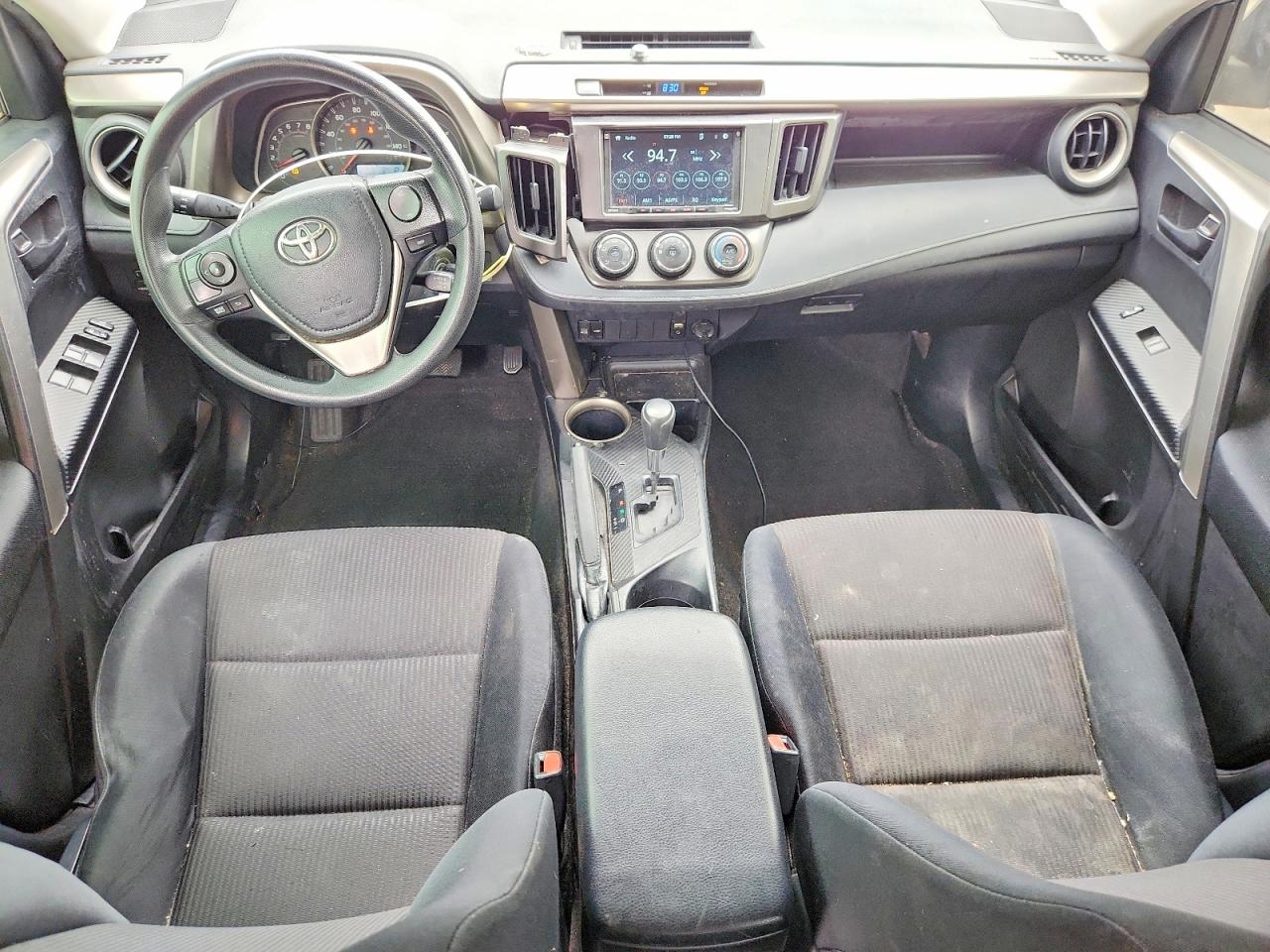 2014 Toyota Rav4 Le Silver vin: JTMZFREV5EJ004626