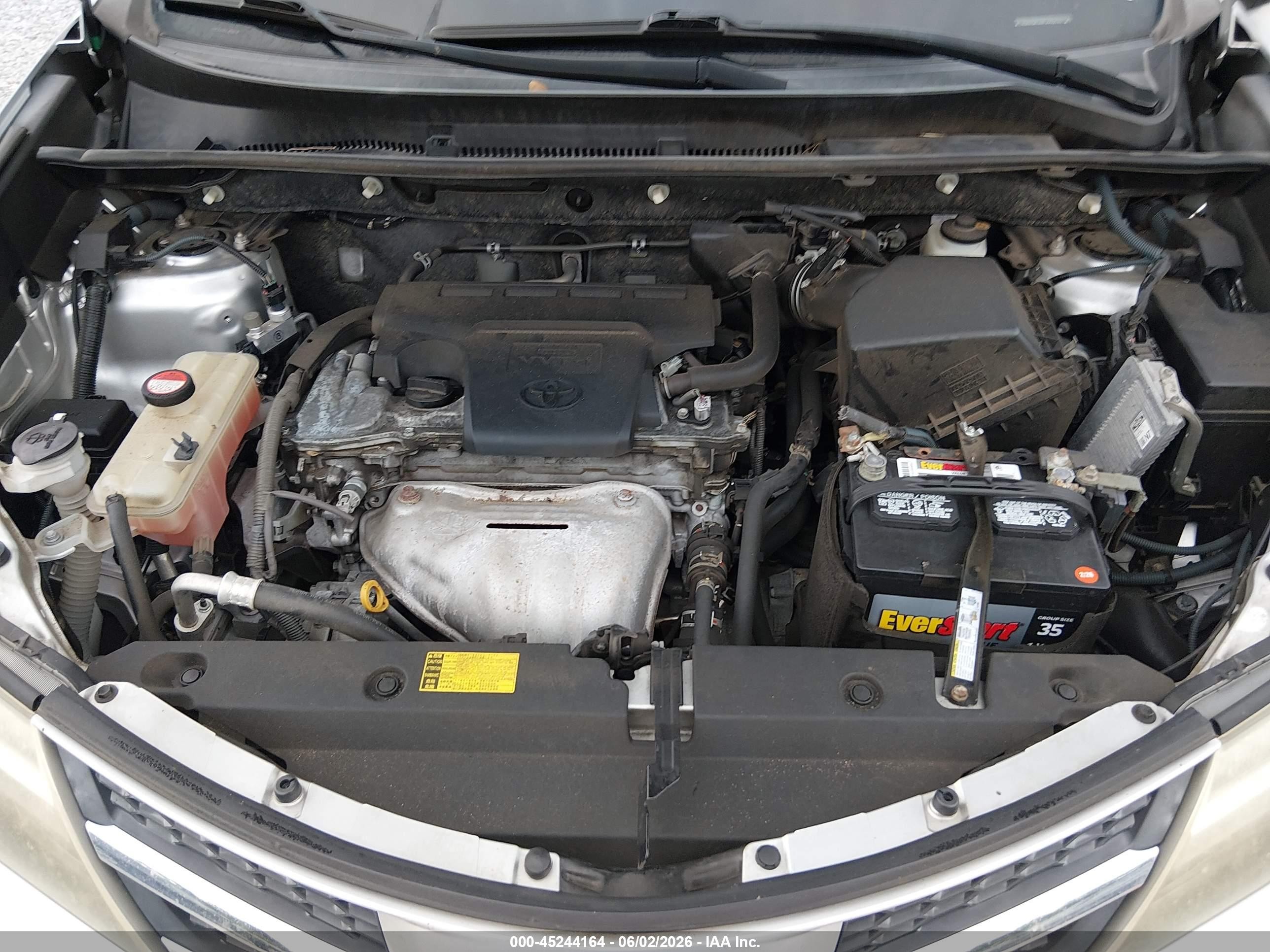 2014 Toyota Rav4 Le Silver vin: JTMZFREV5EJ009079