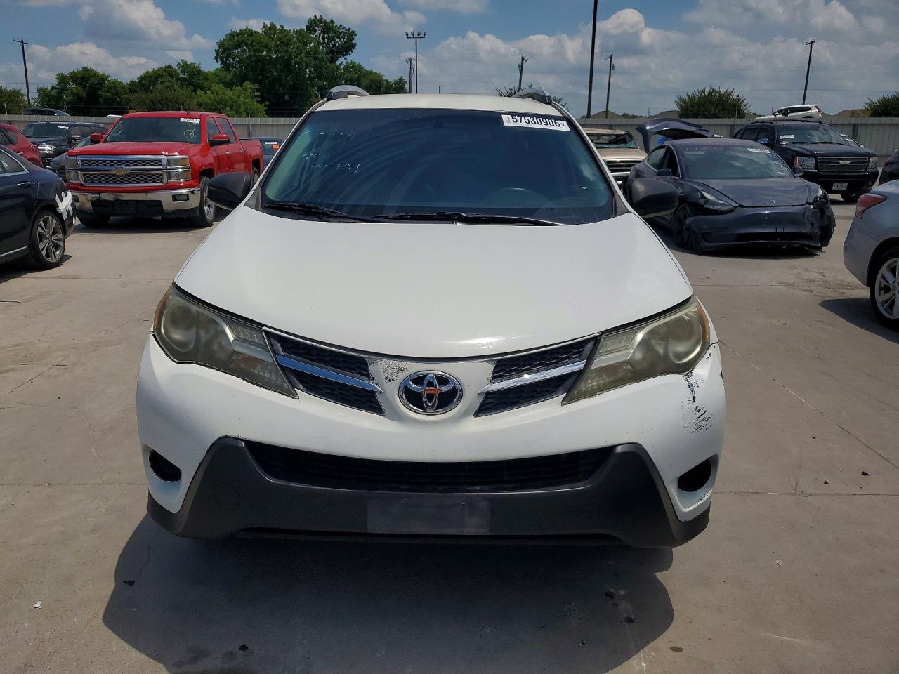 2014 Toyota Rav4 Le White vin: JTMZFREV5EJ014606