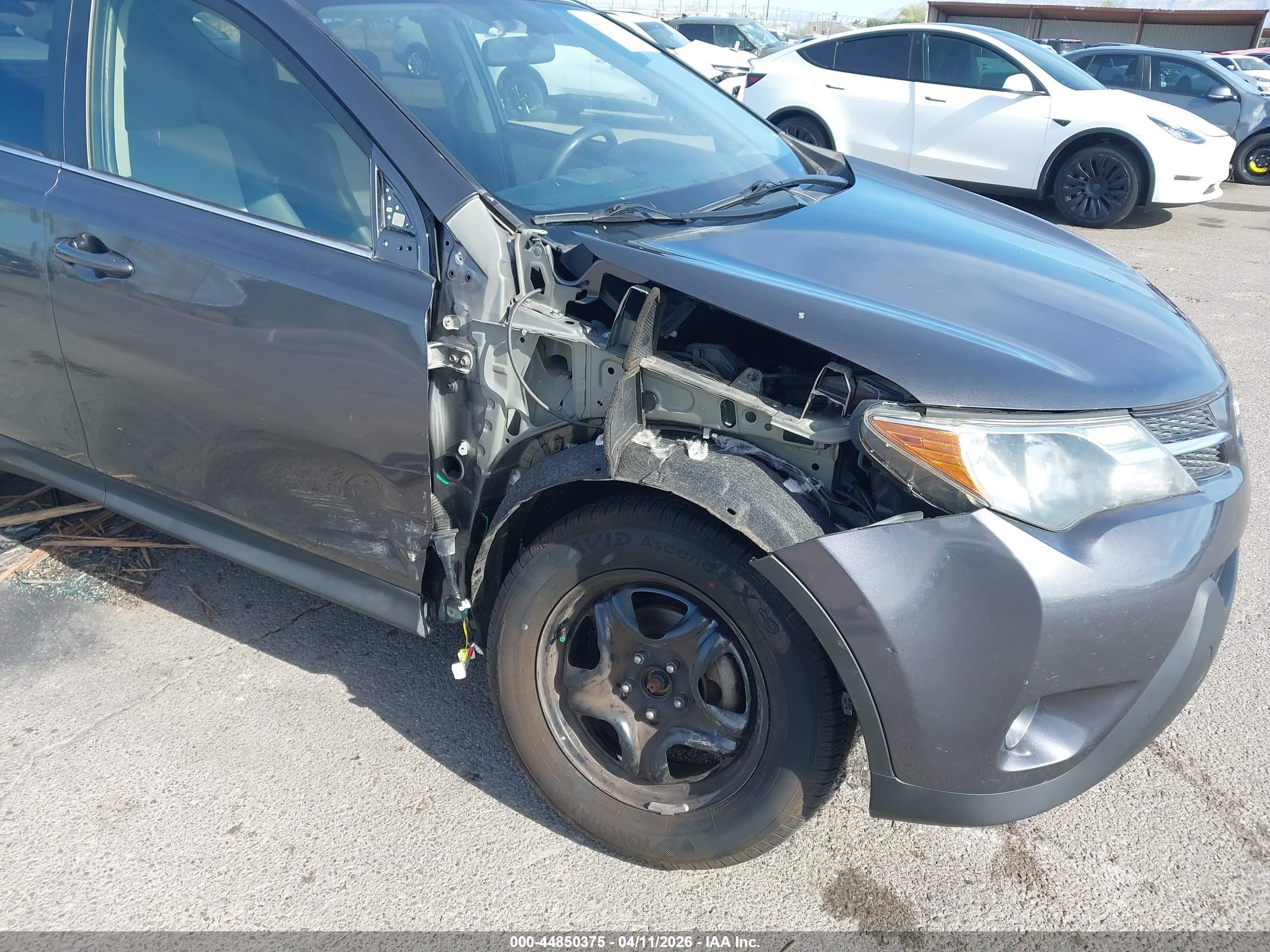 2014 Toyota Rav4 Le Серый vin: JTMZFREV5EJ016310