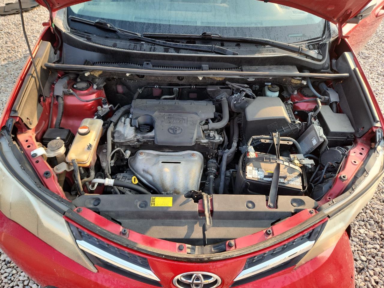2014 Toyota Rav4 Le Red vin: JTMZFREV5EJ017389