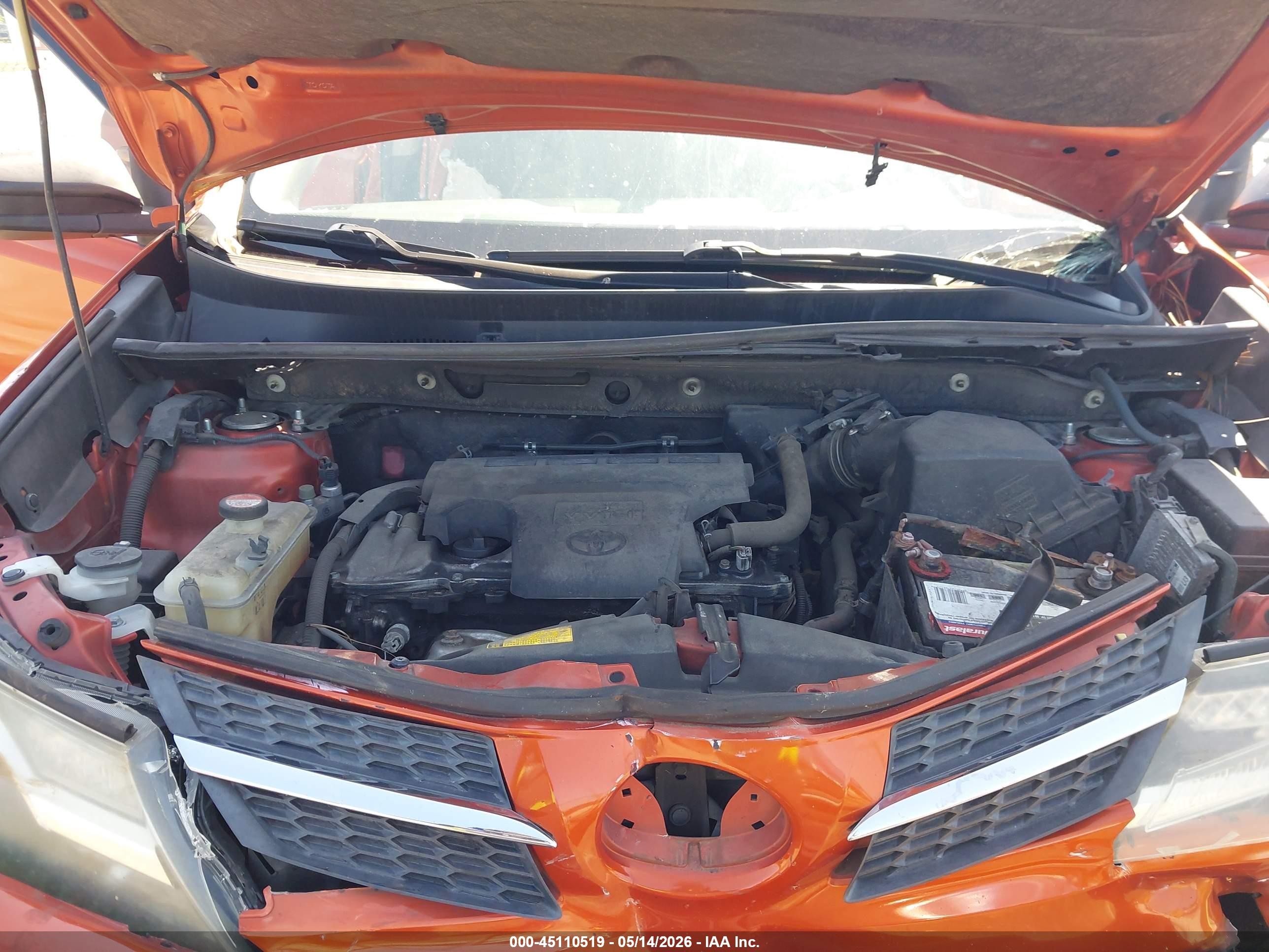 2015 Toyota Rav4 Le Orange vin: JTMZFREV5FD052756