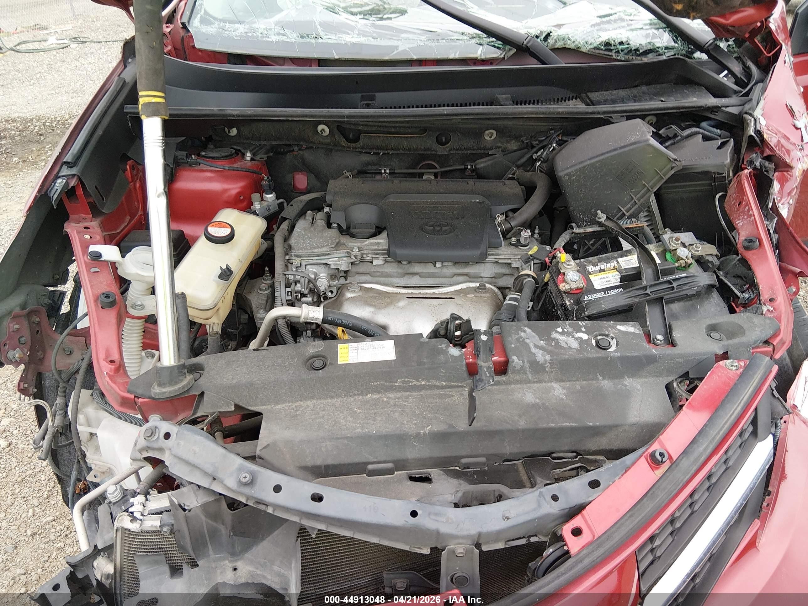 2015 Toyota Rav4 Le Red vin: JTMZFREV5FD065667