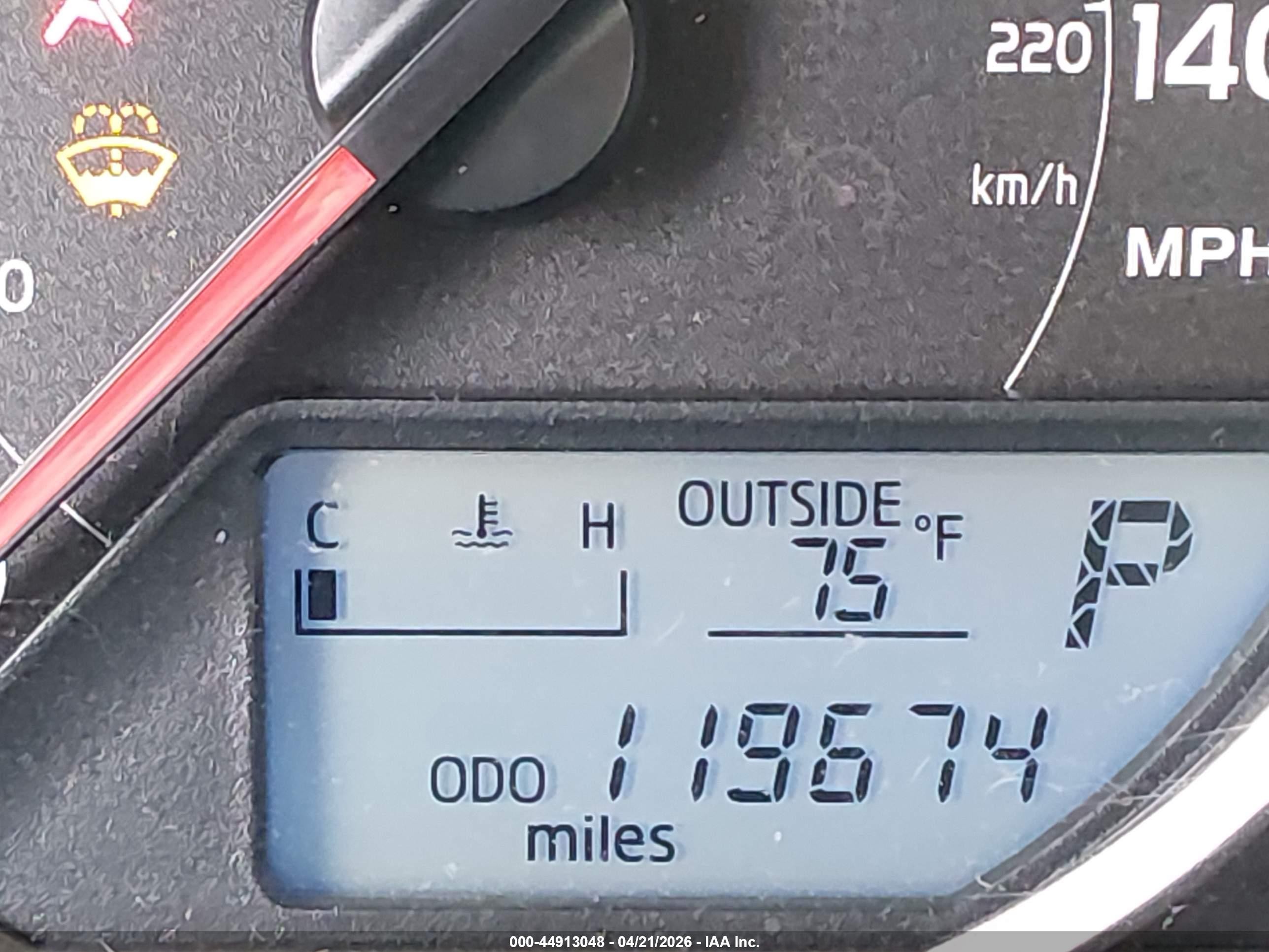 2015 Toyota Rav4 Le Red vin: JTMZFREV5FD065667