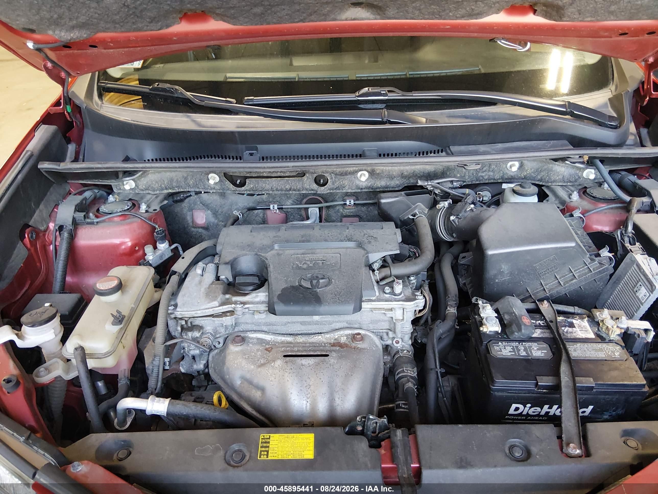 2015 Toyota Rav4 Le Red vin: JTMZFREV5FJ025736