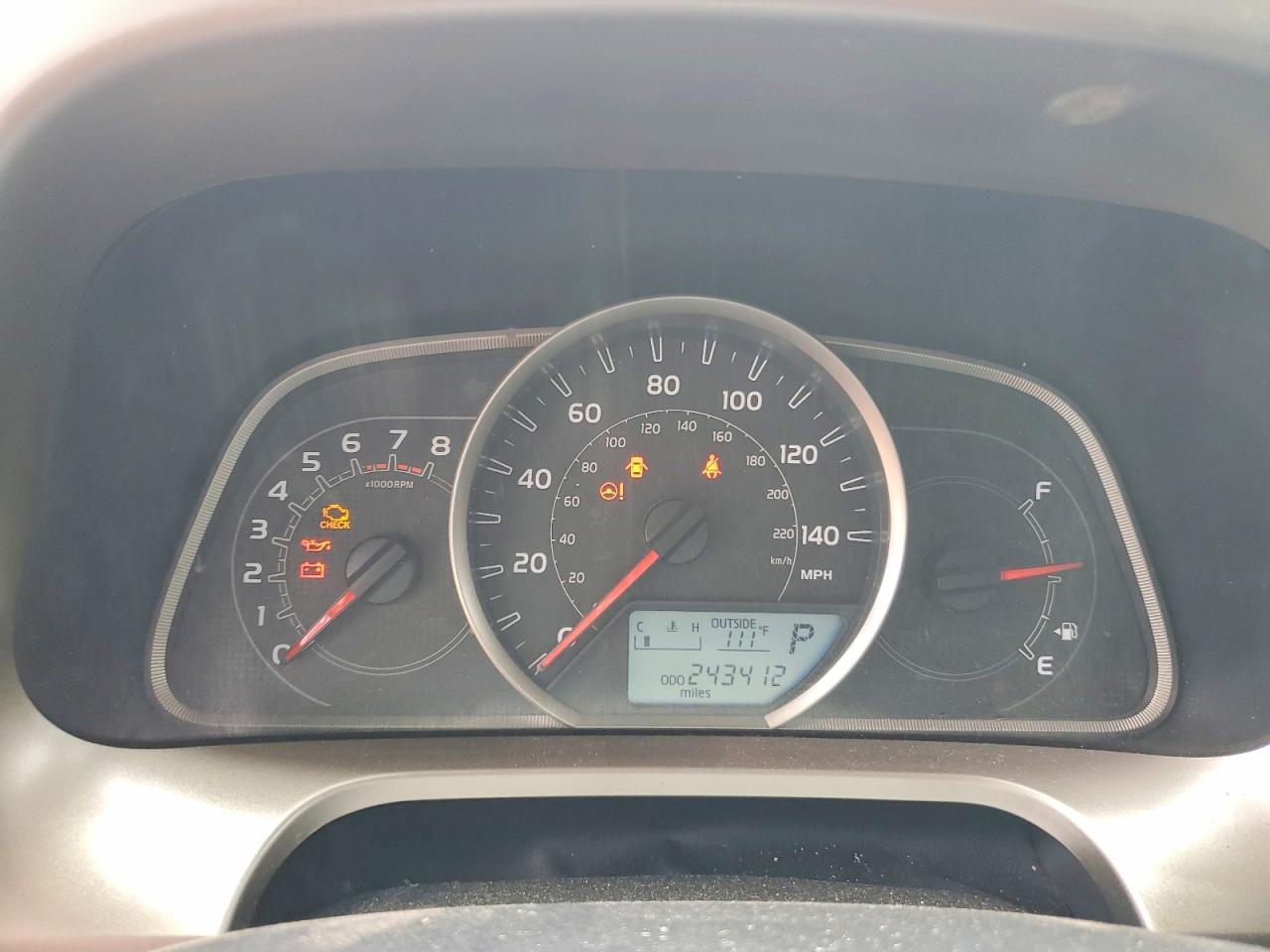2014 Toyota Rav4 Le White vin: JTMZFREV6ED035012