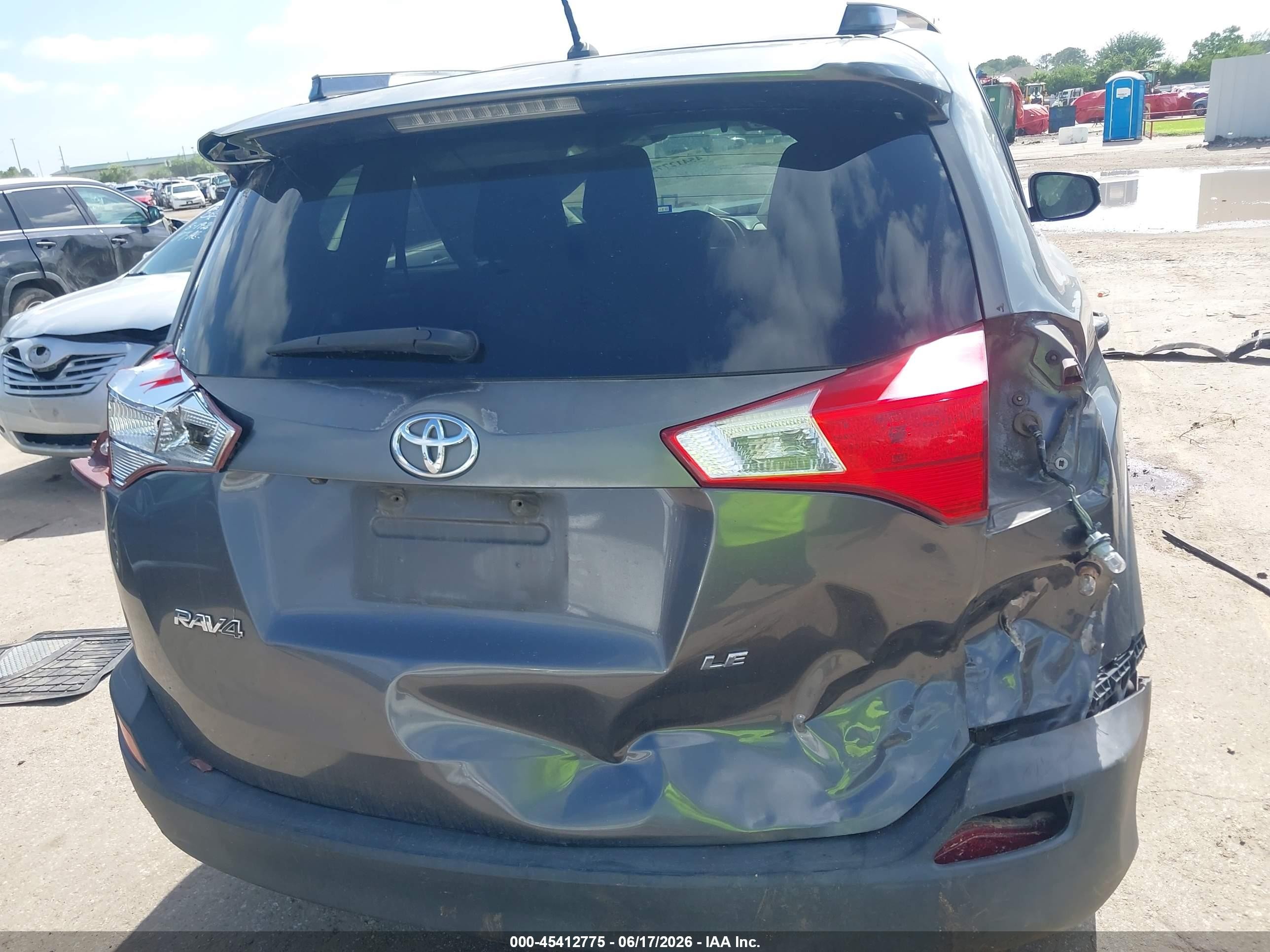 2014 Toyota Rav4 Le Gray vin: JTMZFREV6EJ008748
