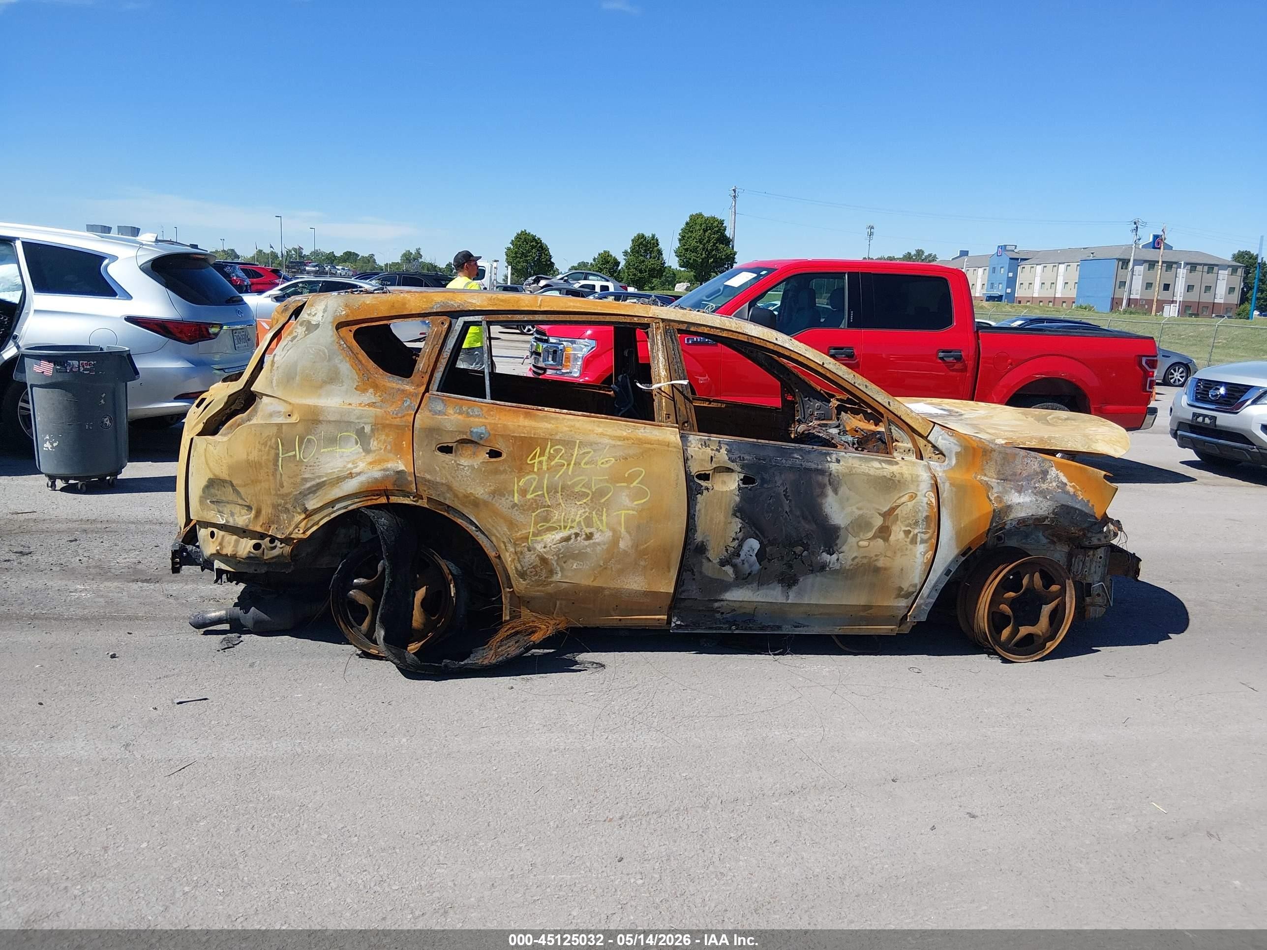 2014 Toyota Rav4 Le Серый vin: JTMZFREV6EJ009088