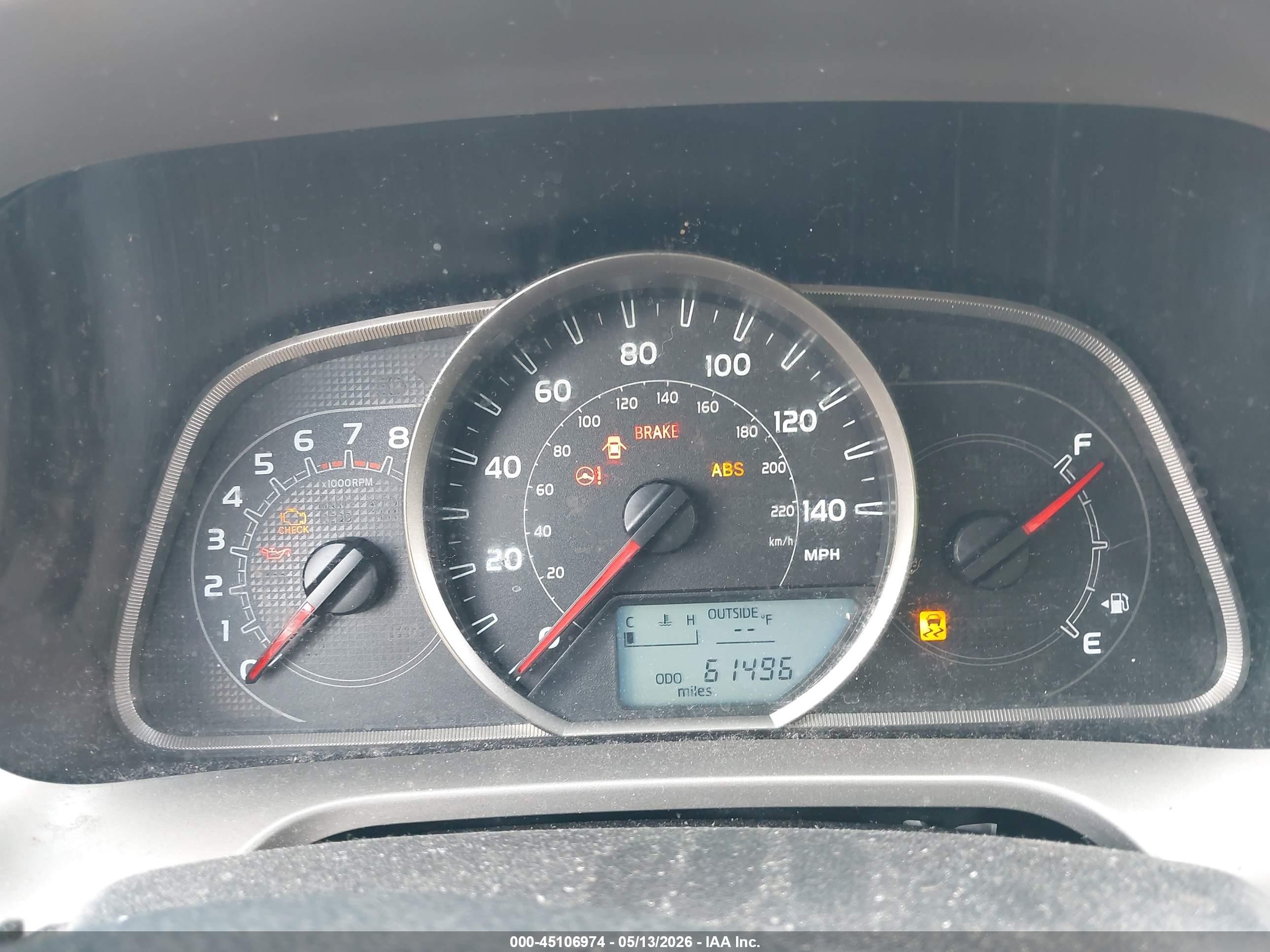 2014 Toyota Rav4 Le Серебряный vin: JTMZFREV6EJ014386