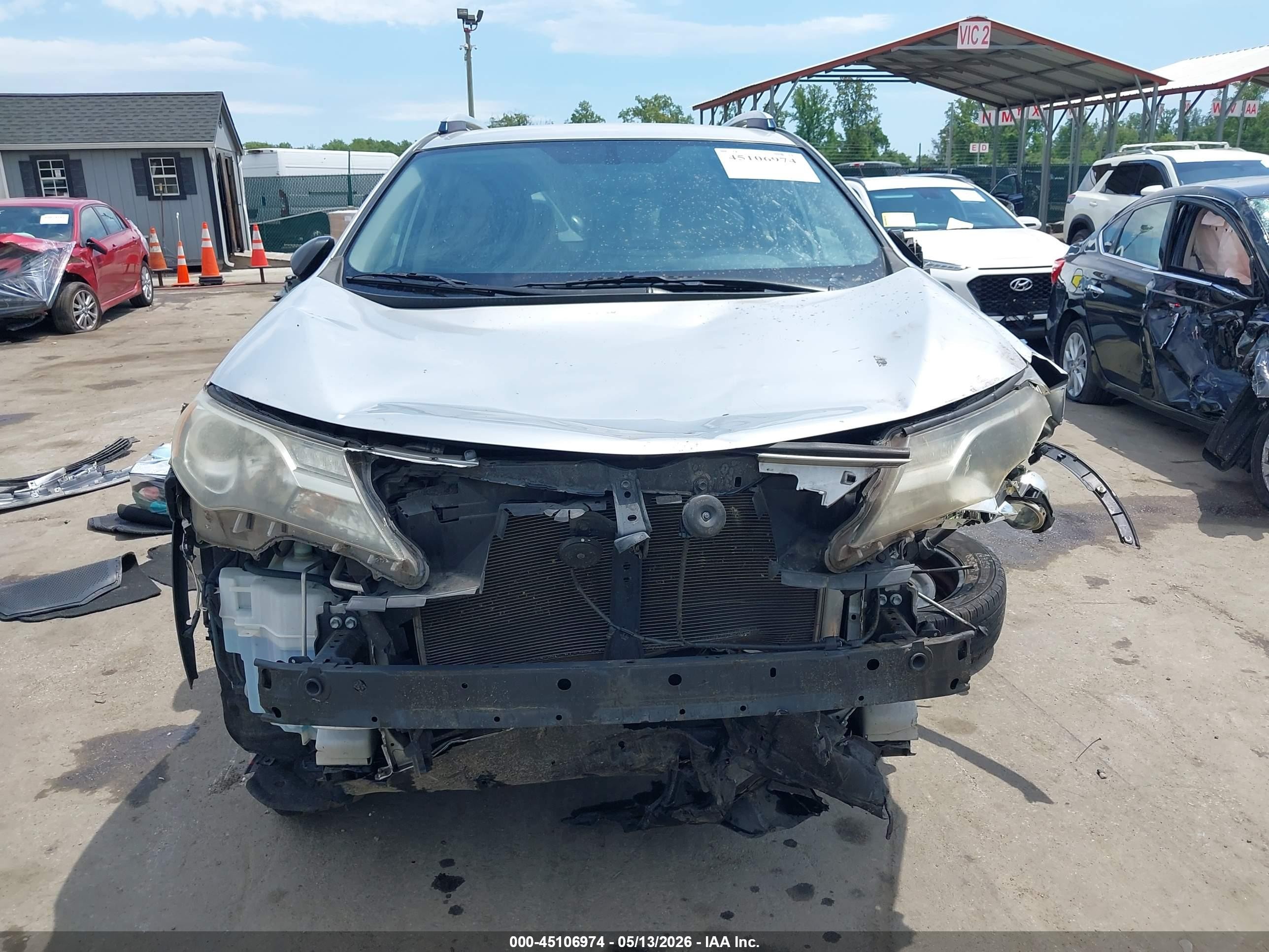 2014 Toyota Rav4 Le Серебряный vin: JTMZFREV6EJ014386