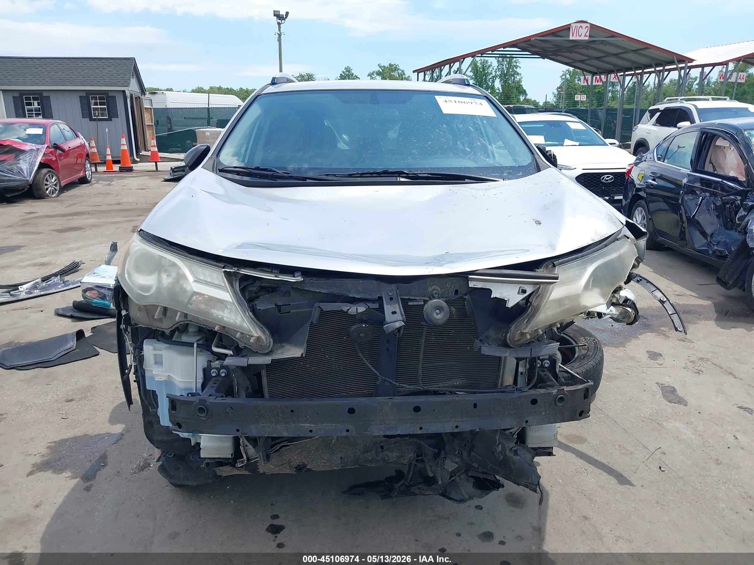 2014 Toyota Rav4 Le Серебряный vin: JTMZFREV6EJ014386