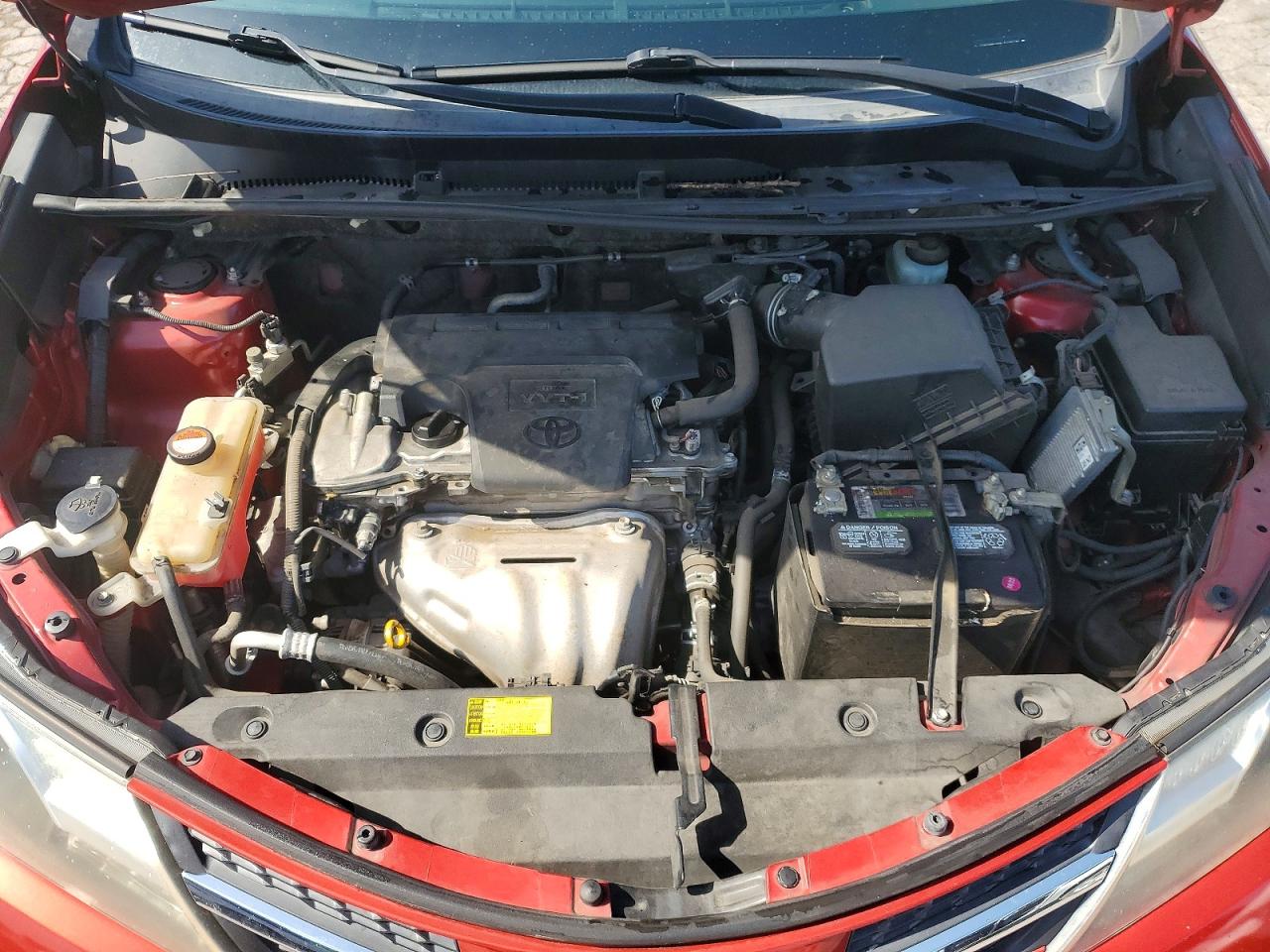 2014 Toyota Rav4 Le Red vin: JTMZFREV6EJ015036